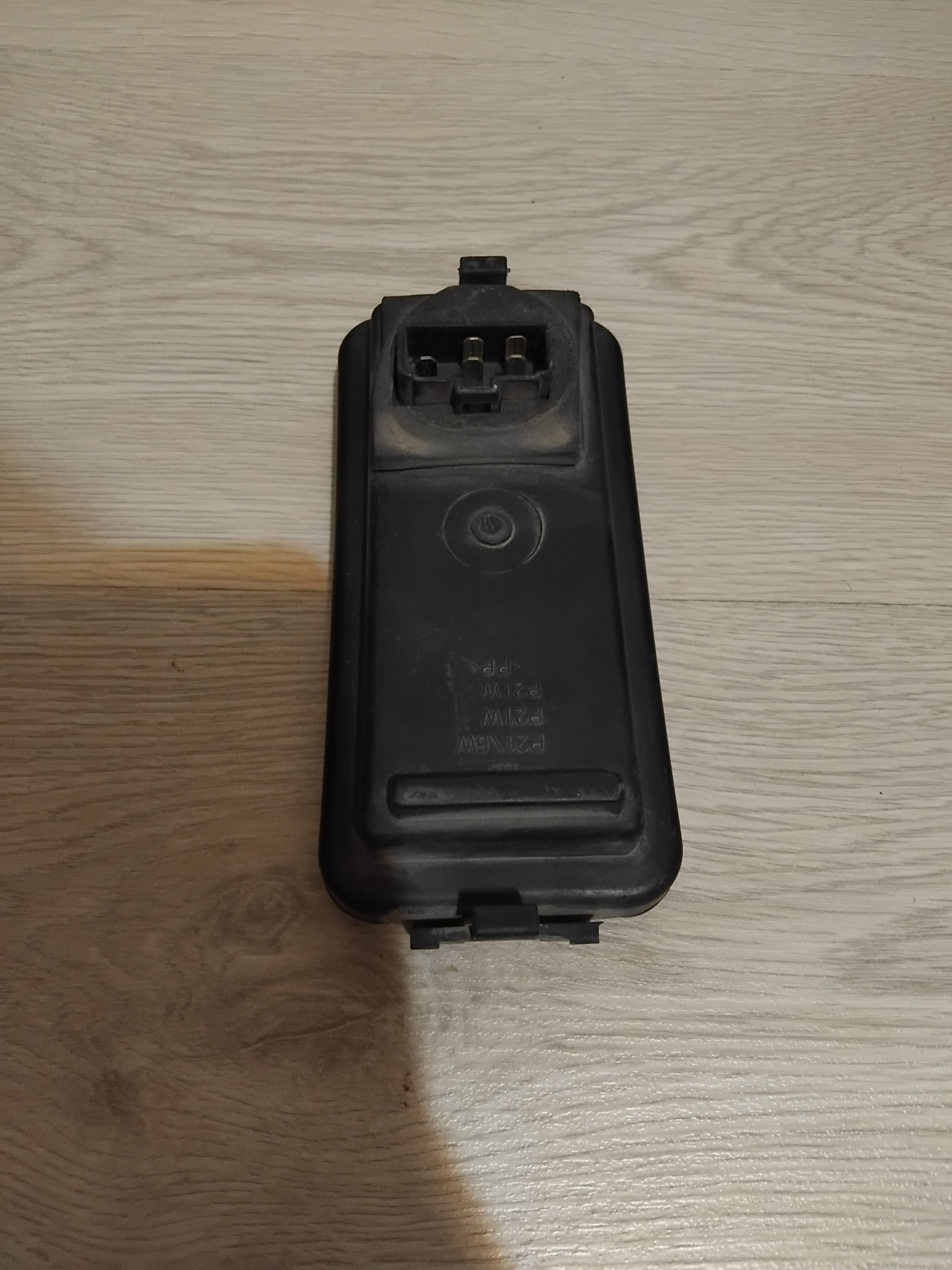 جا لامپی چراغ عقب پراید 141