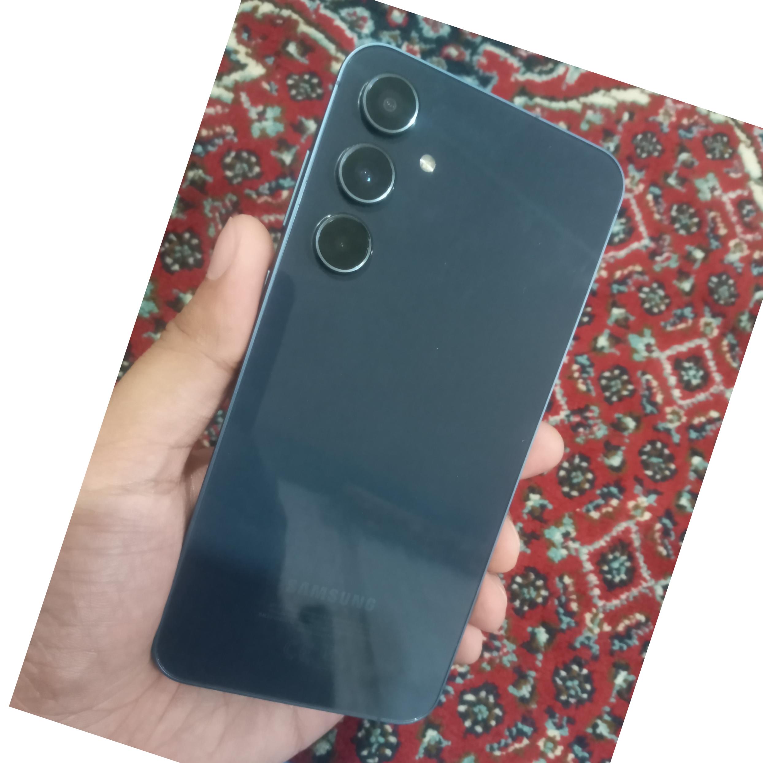 گوشی سامسونگ a55 بدون خط و خش بدون تعمیری