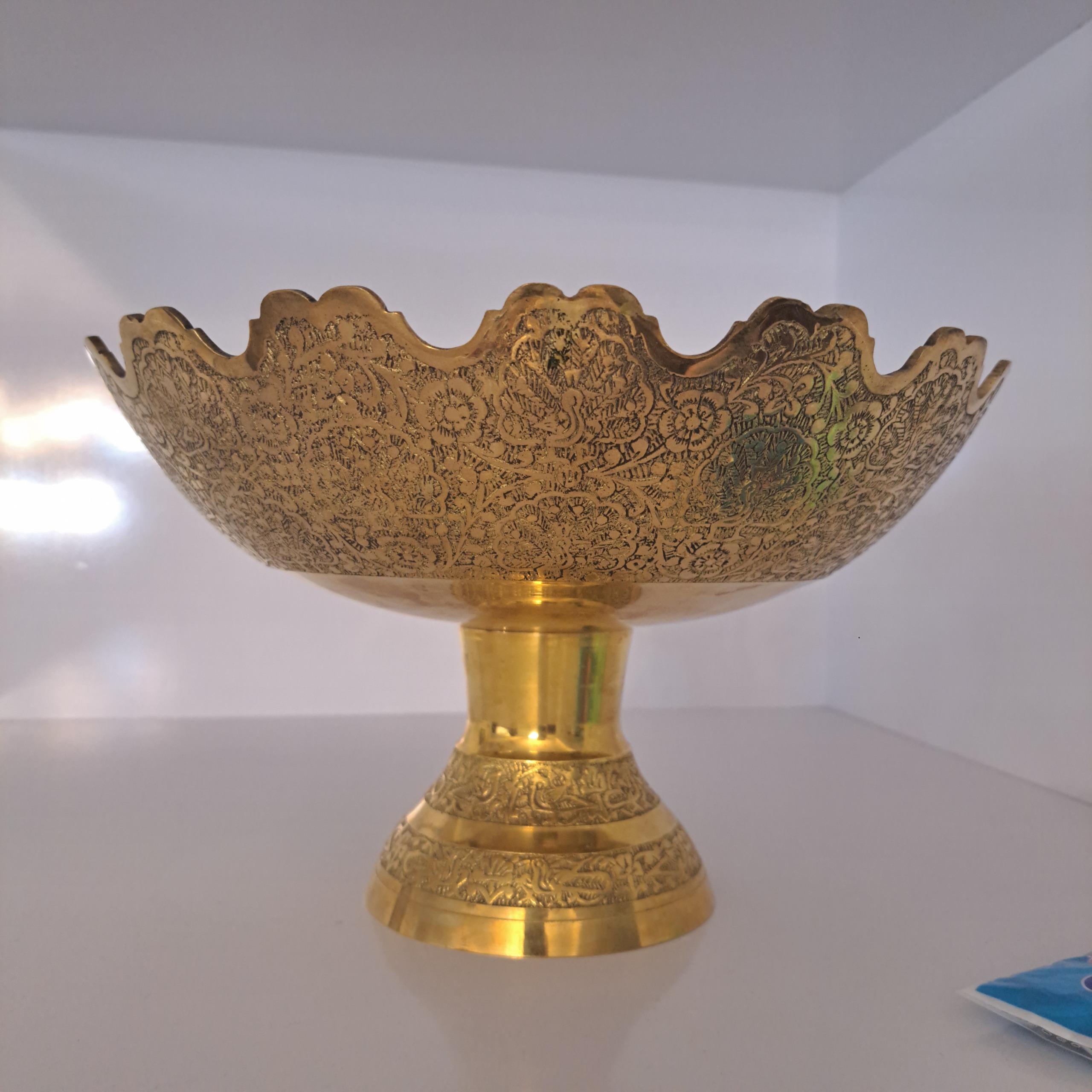 میوه خوری برنزی پایه دار طاووس