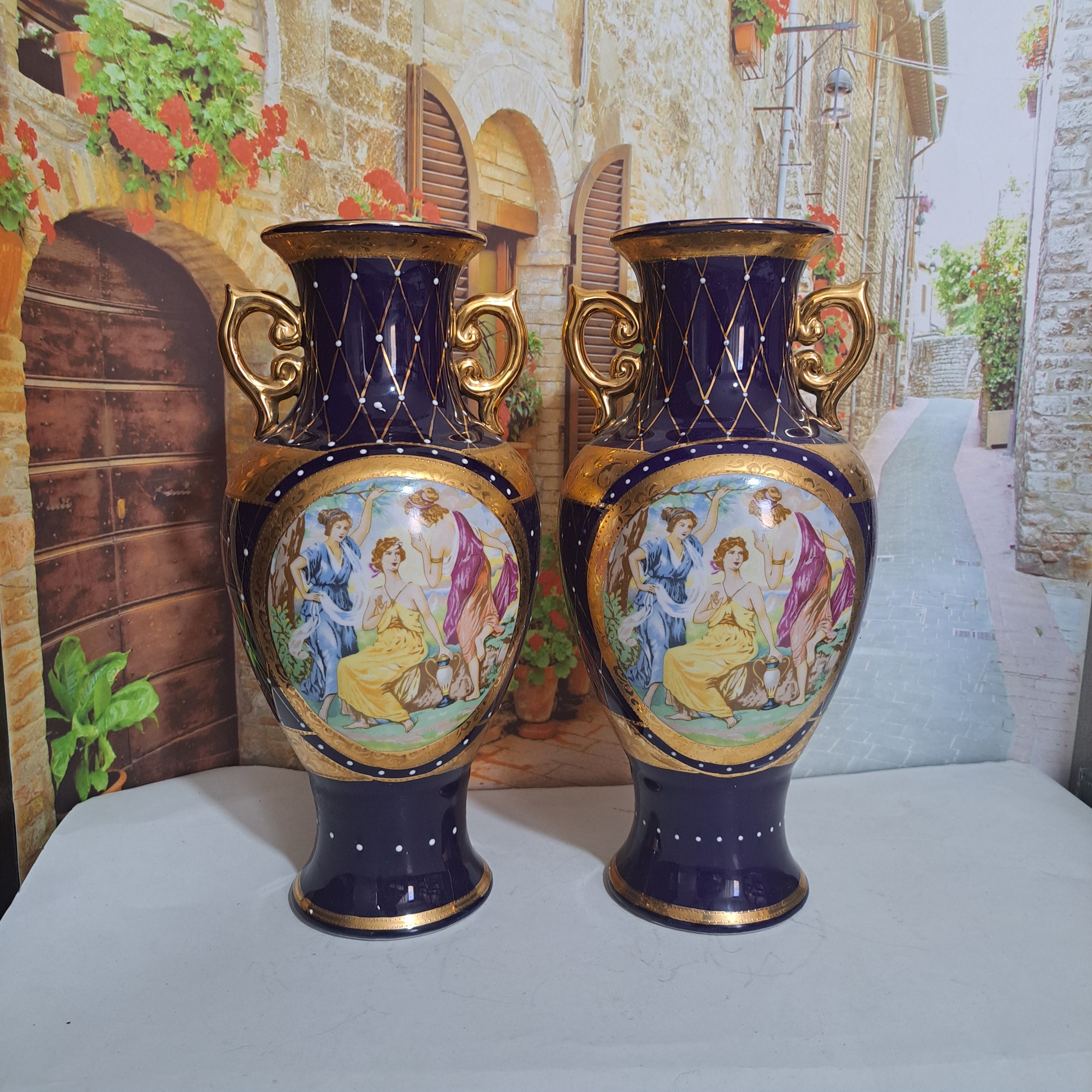 گلدان دکوری طرح سه دختر نو