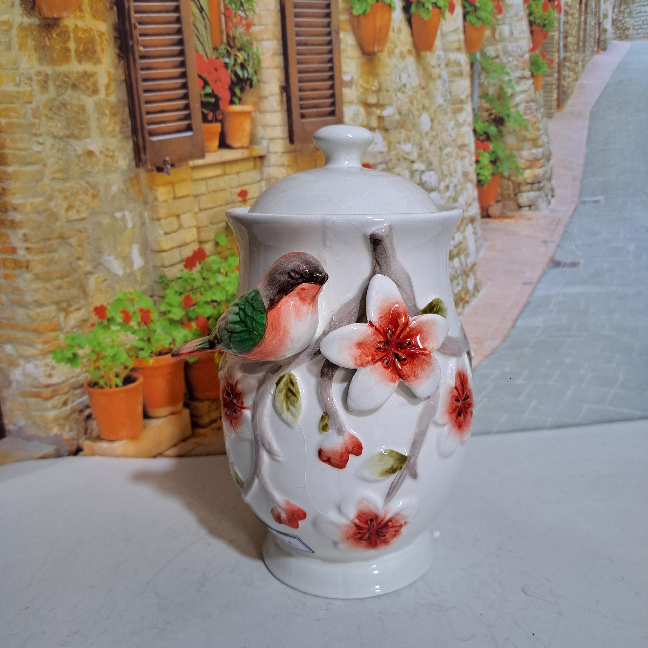 بانکه بزرگ طرح برجسته پرنده