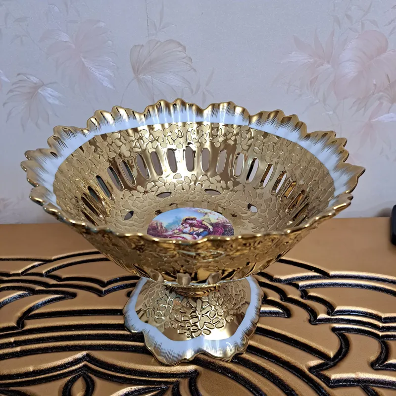 میوه خوری پایه دار لیلی مجنون طلایی