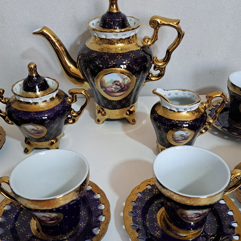 چایی خوری 17 پارچه نایاب سرمه ای طلاکوب