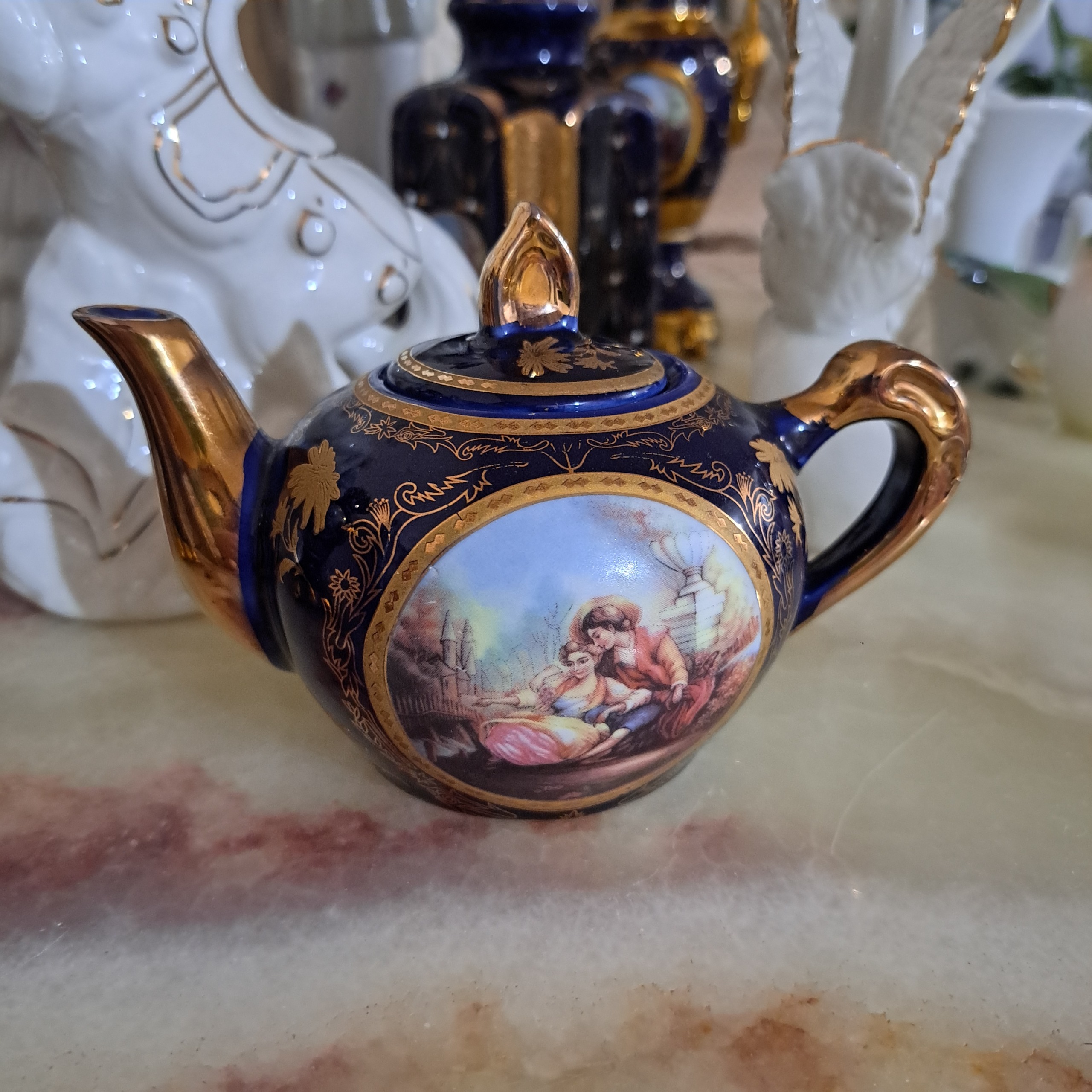 قوری قدیمی عکس دار طلاکوب میناتوری