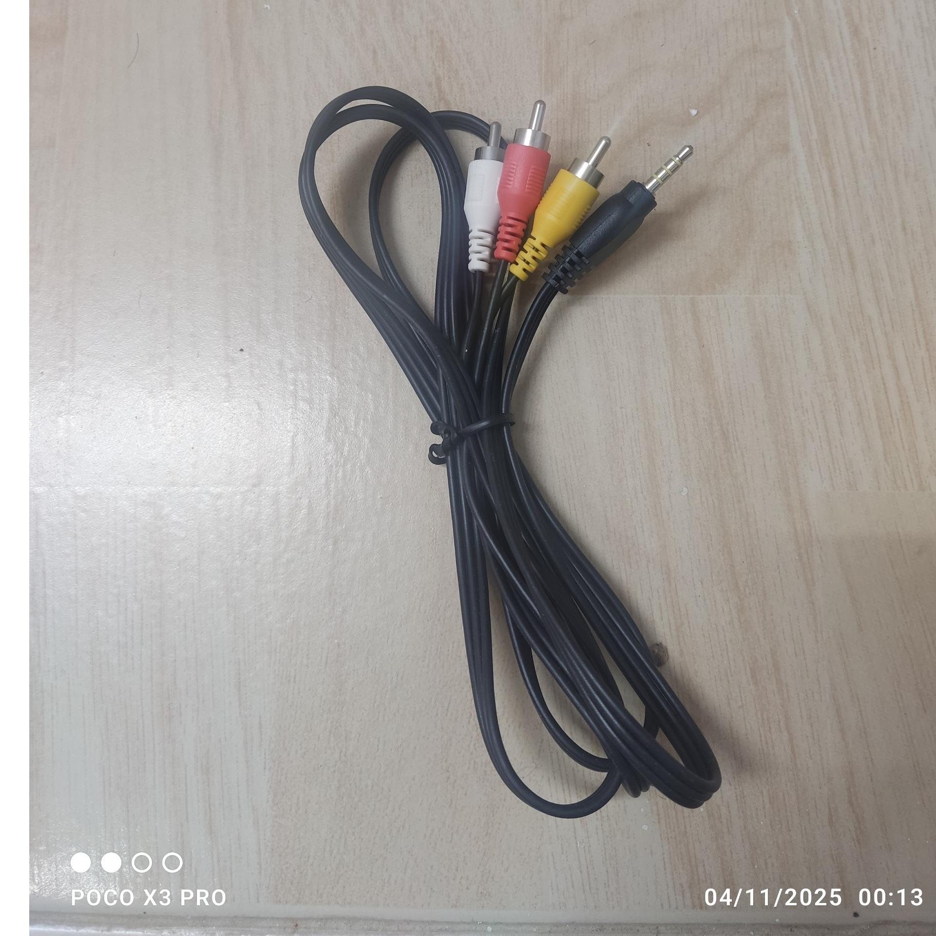 کابل یک به سه صدا و تصویر AUX به AV