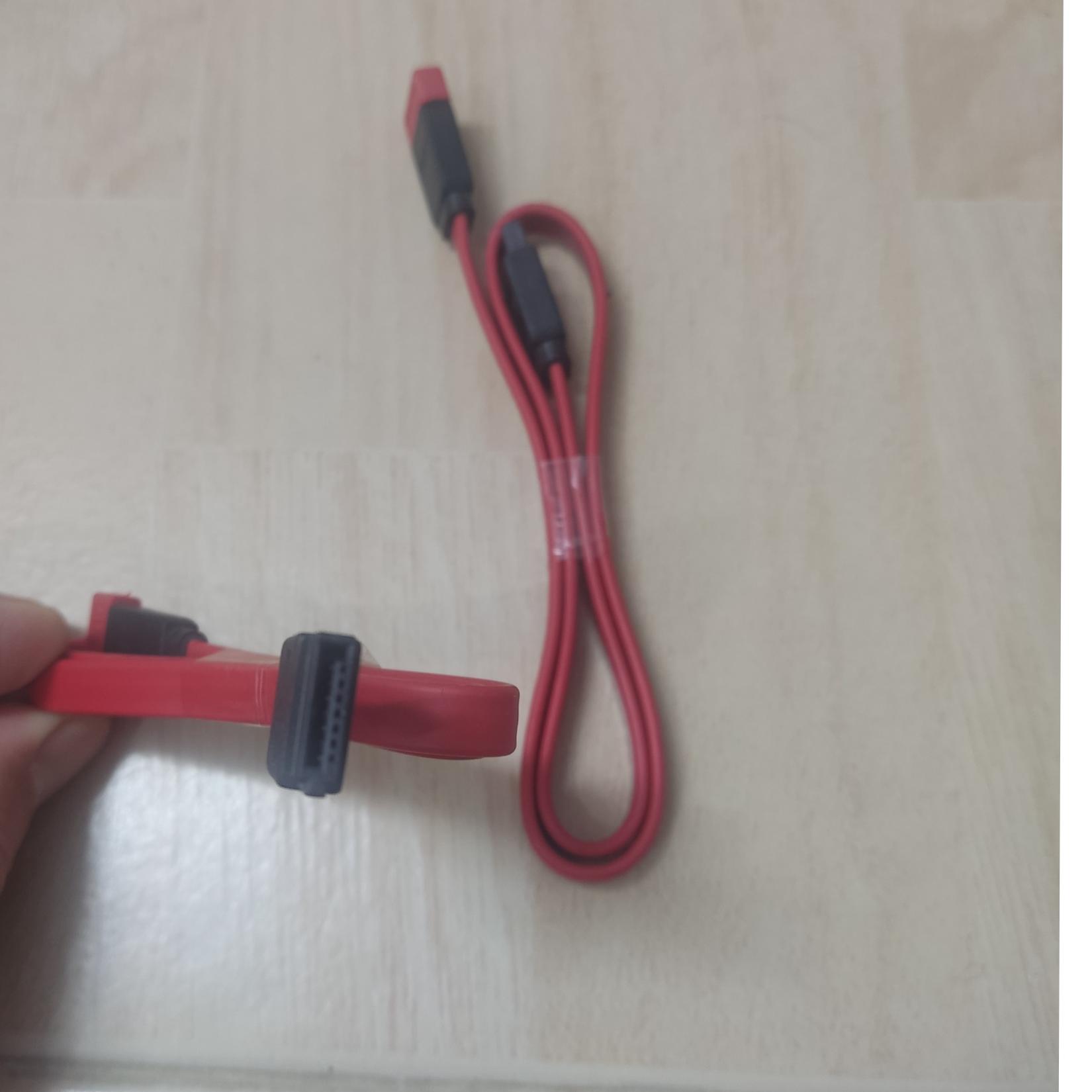 کابل SATA با طول کمتر از نیم متر