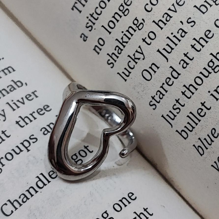 انگشتر نقره طرح قلب