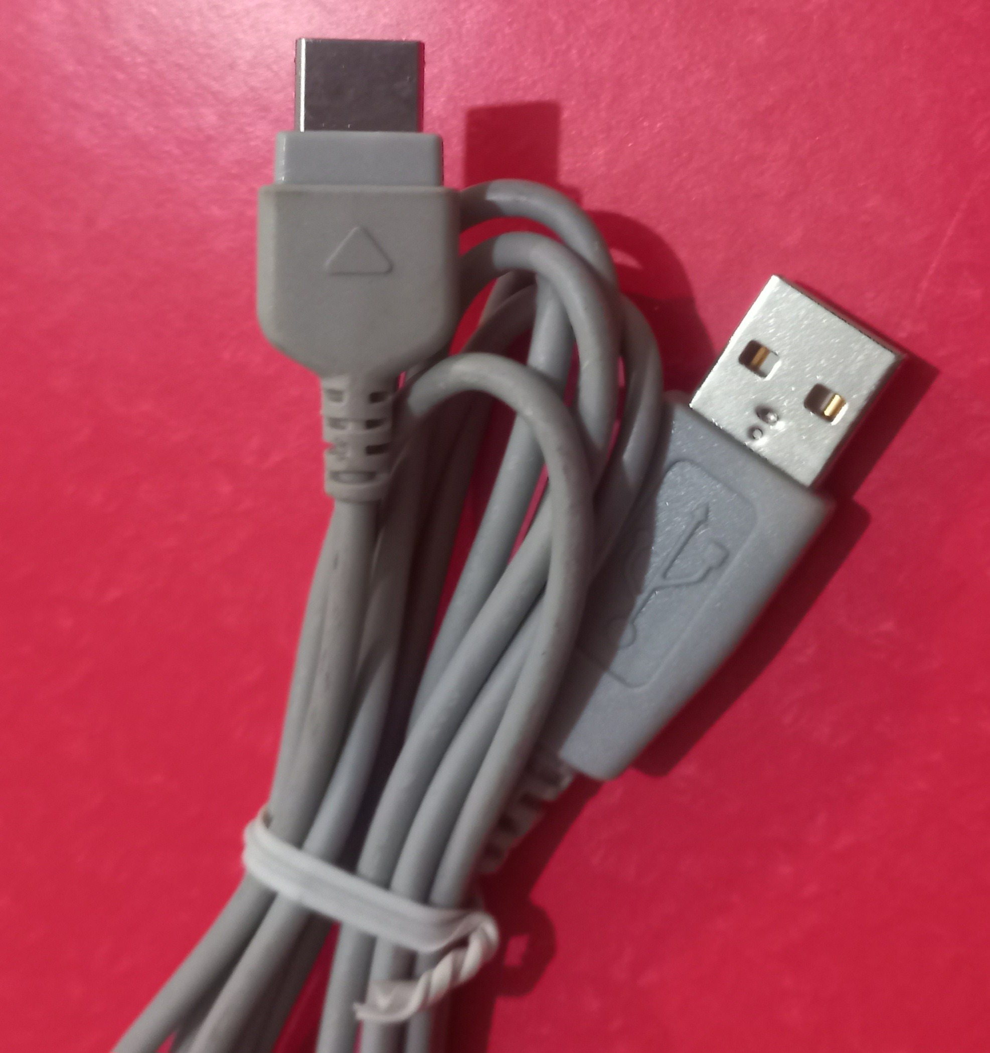 کابل شارژ قدیمی اصل سامسونگ (E250)