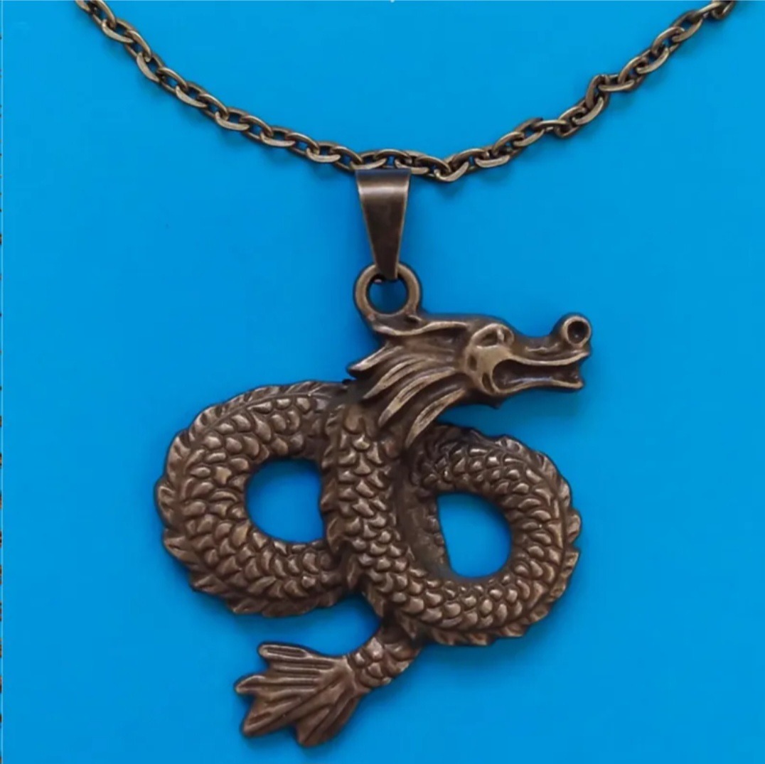 گردن آویز زیبای اژدهای زرد (برنزی)