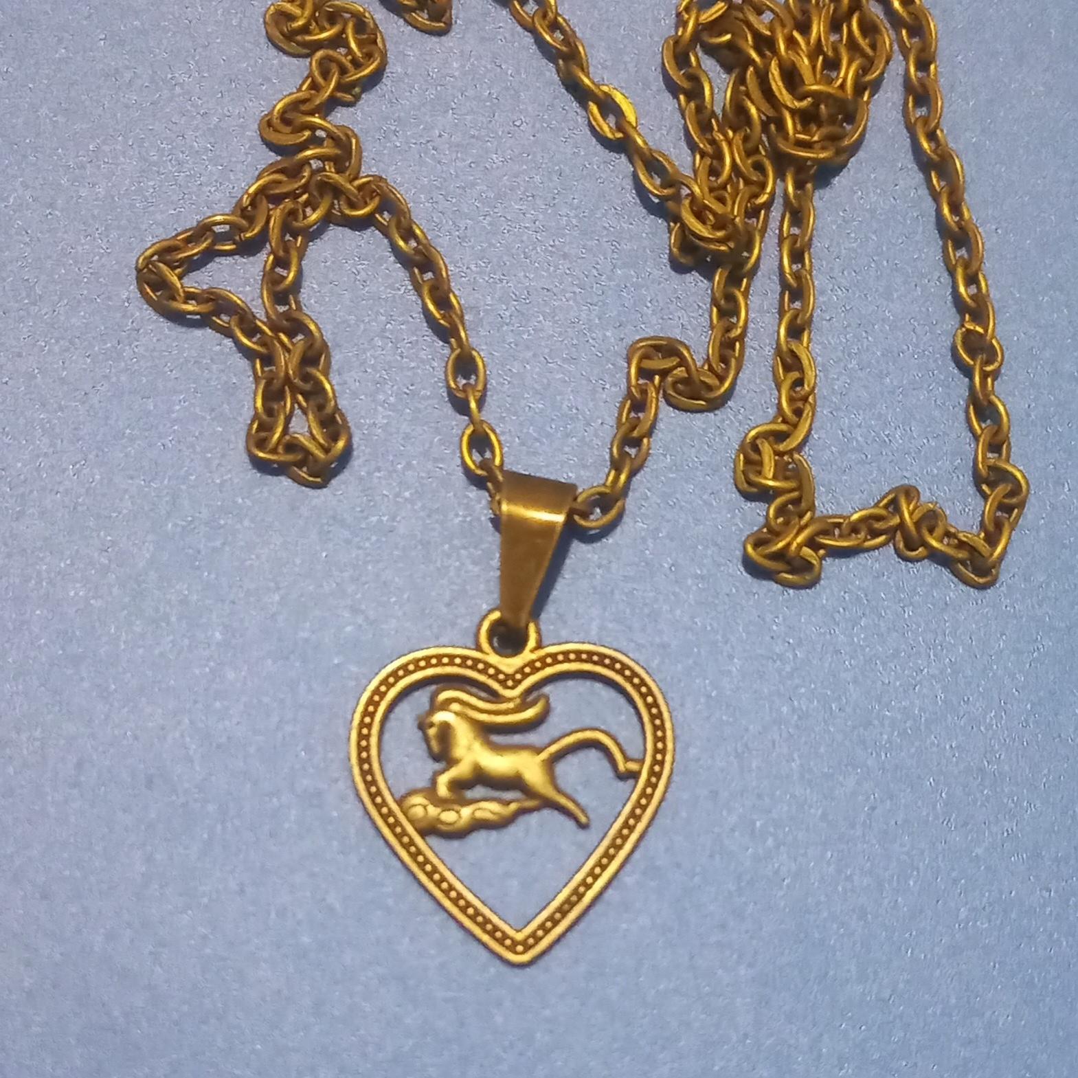 گردن آویز زیبای اسب بادپا ، برنزی