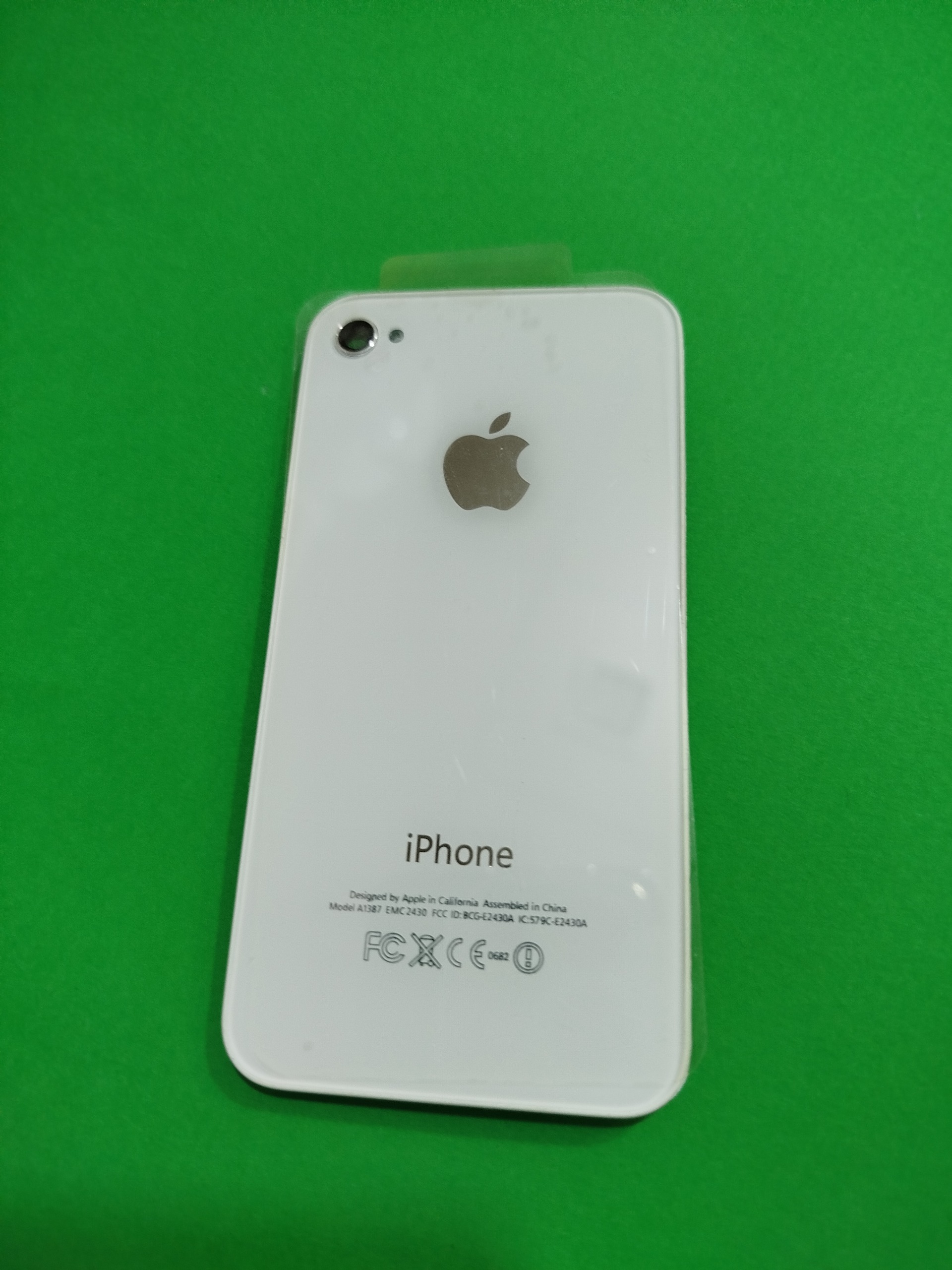 درب پشت آیفون 4s