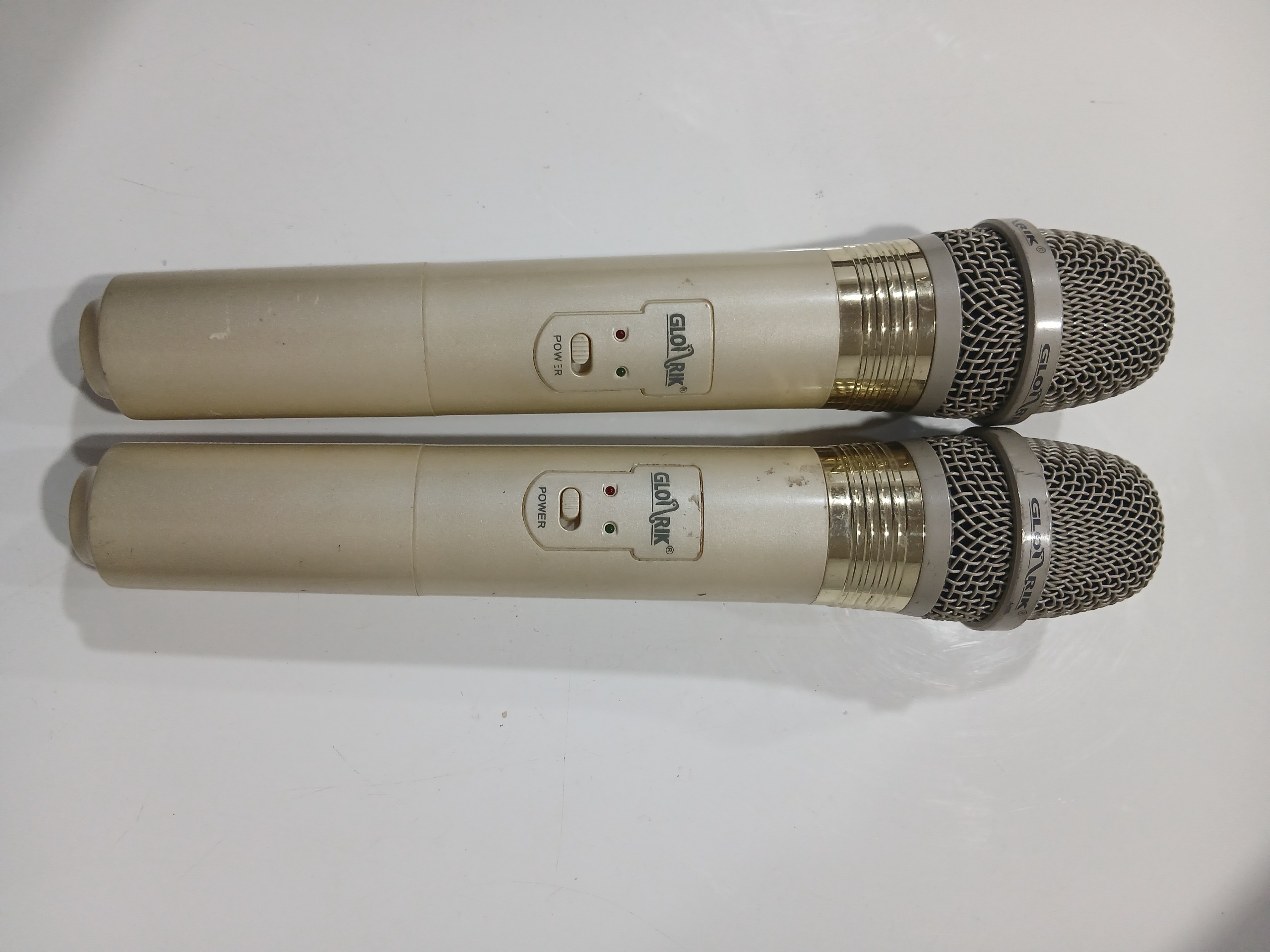 یک جفت میکروفون بی سیم گلوریک