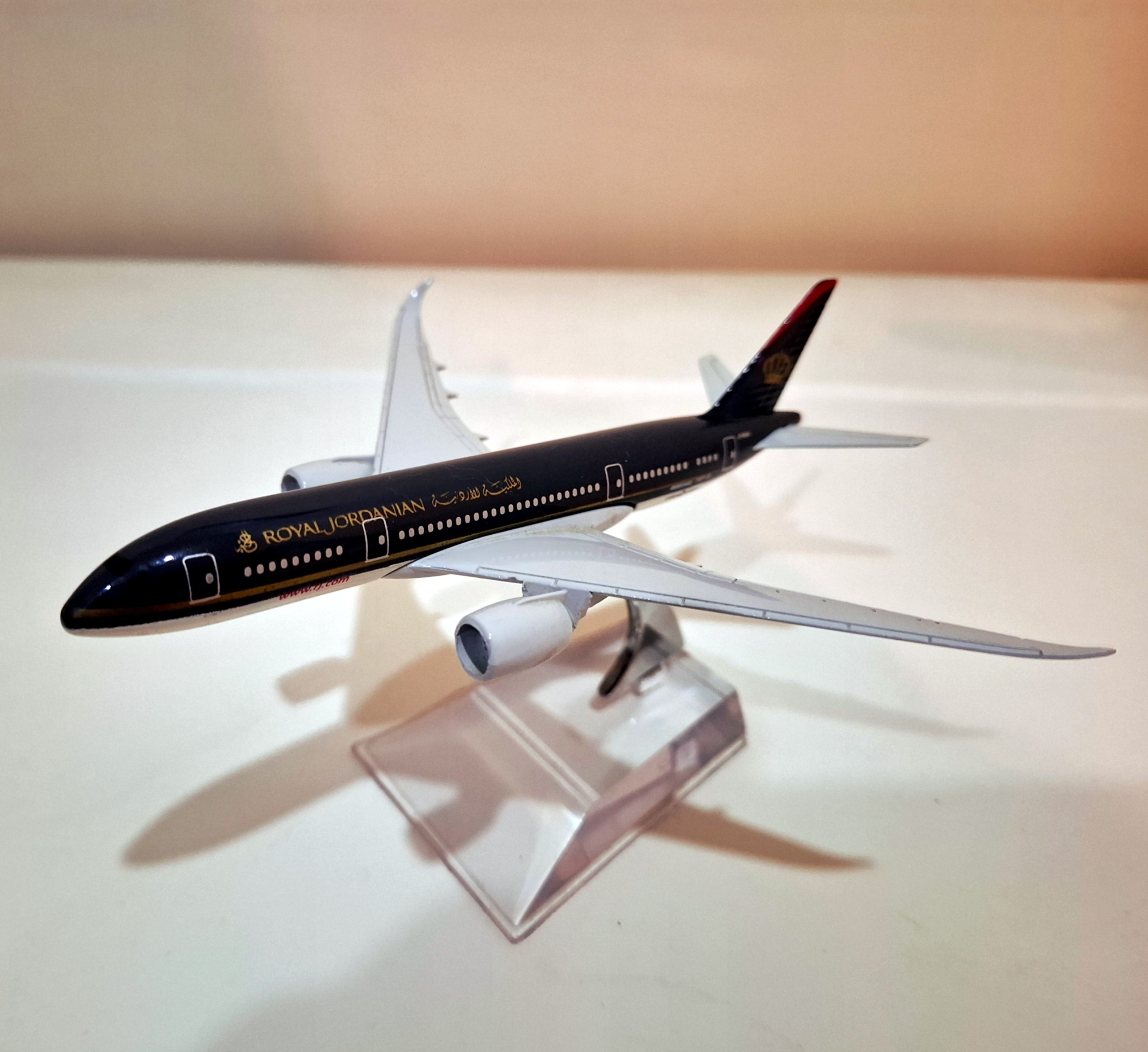 ماکت هواپیما مسافربری بوئینگ Boeing 787-8