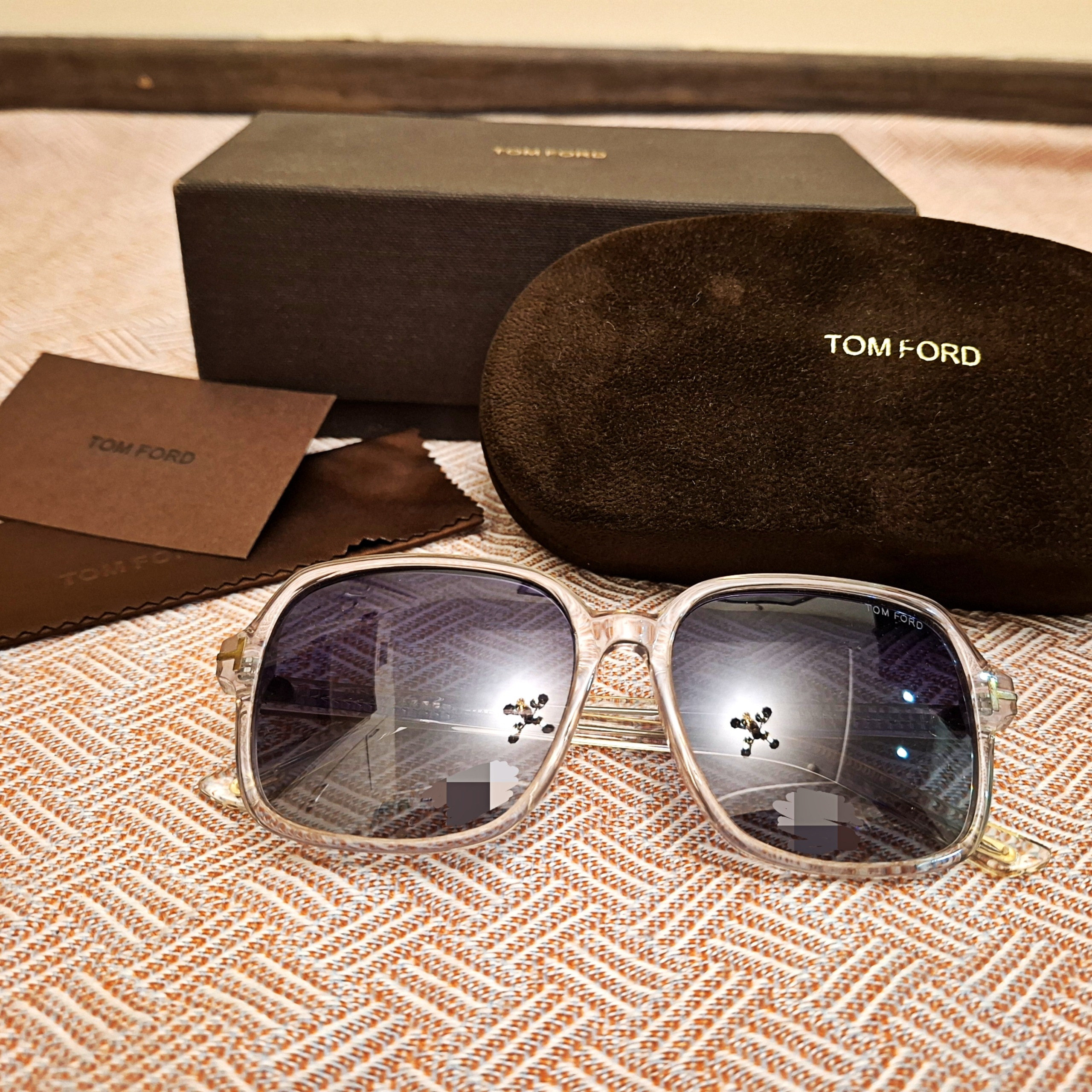 عینک آفتابی زنانه تام فورد TOMFORD مدل خاص
