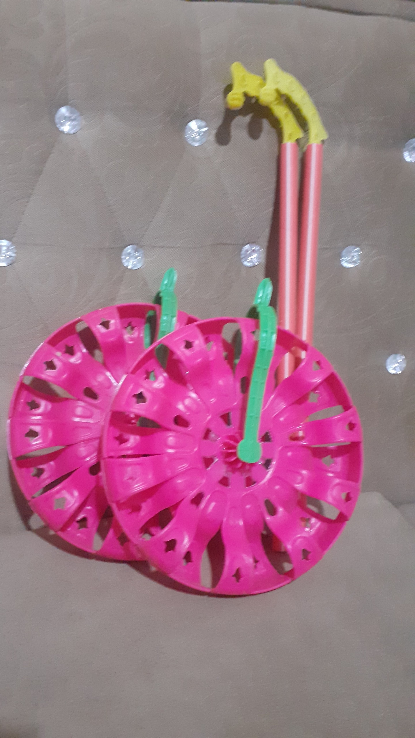 2عدد چرخ صدادار کودک
