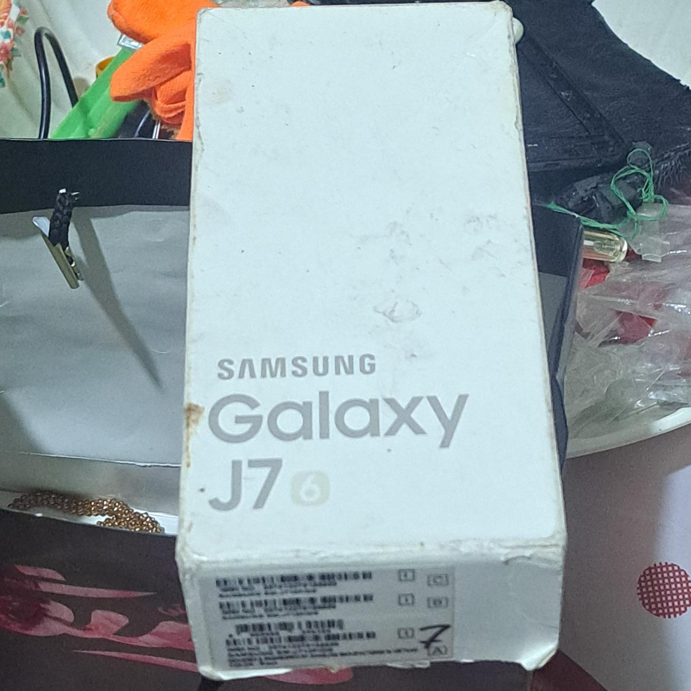 کارتن گوشی سامسونگ گالکسی J7
