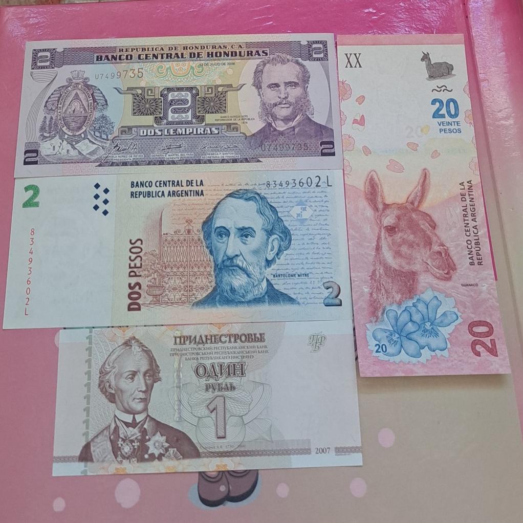 4برگ اسکناس زیبای خارجی کمیاب