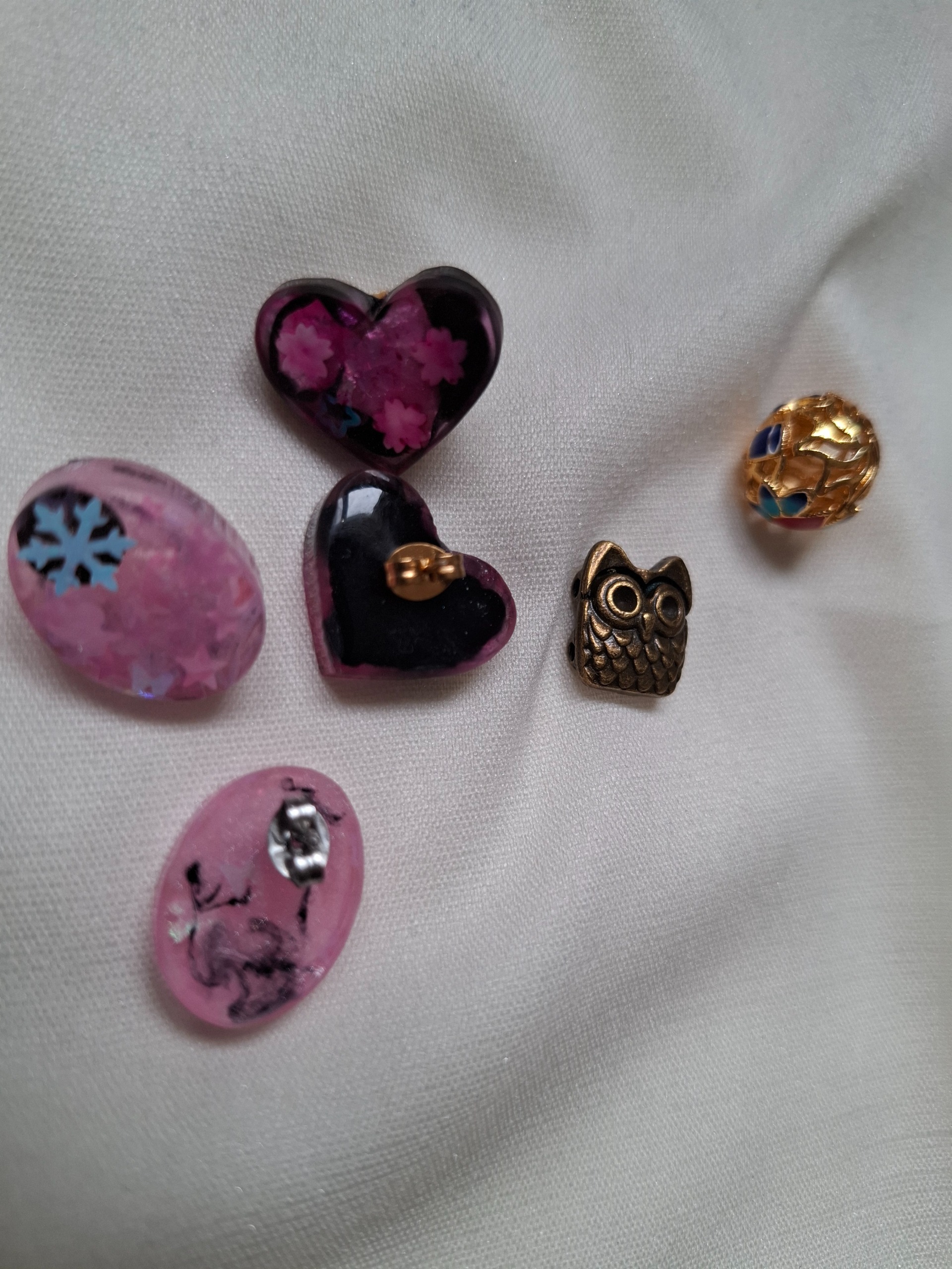 گوشواره رزینی میخی لونا