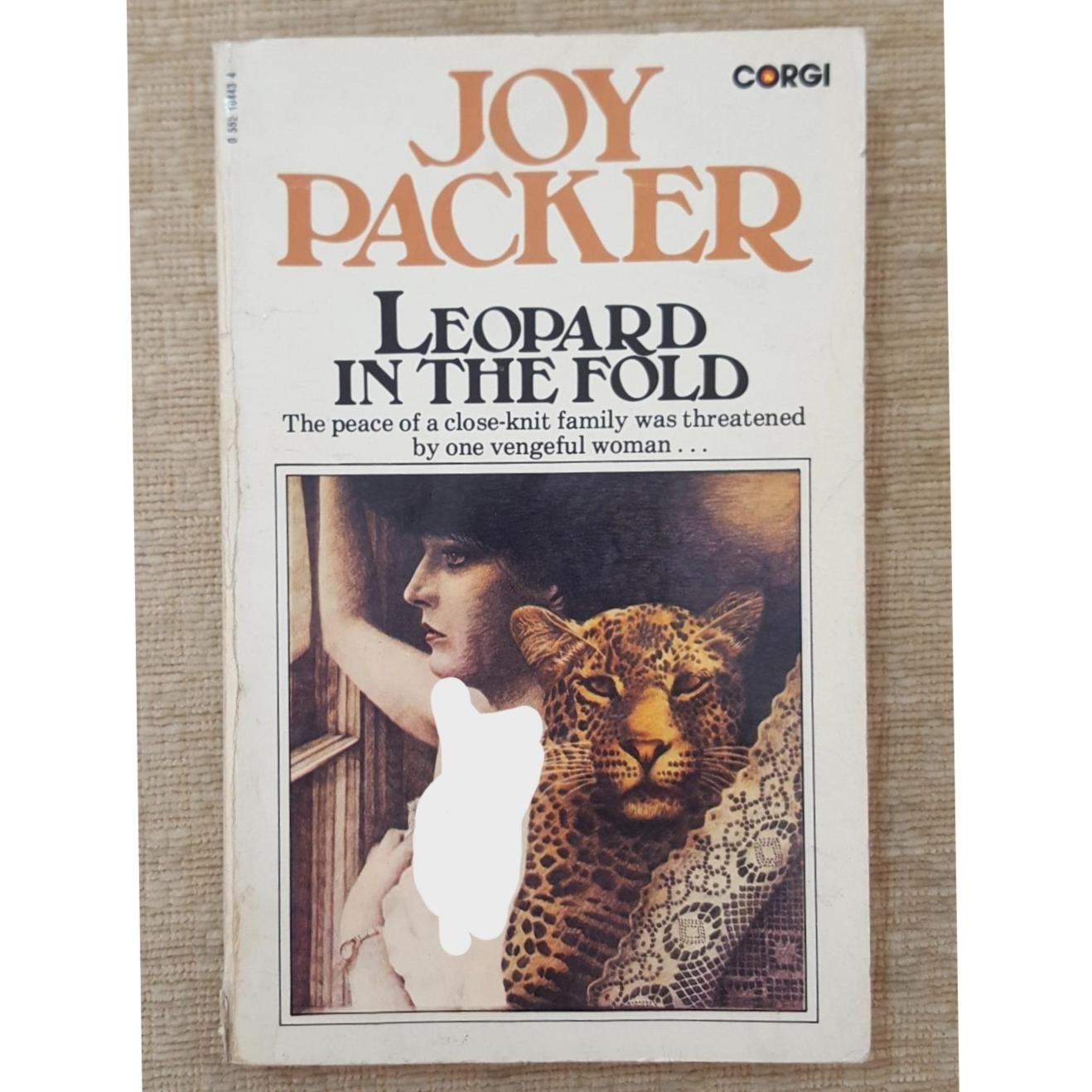 LEOPARD IN THE FOLD انگلیسی