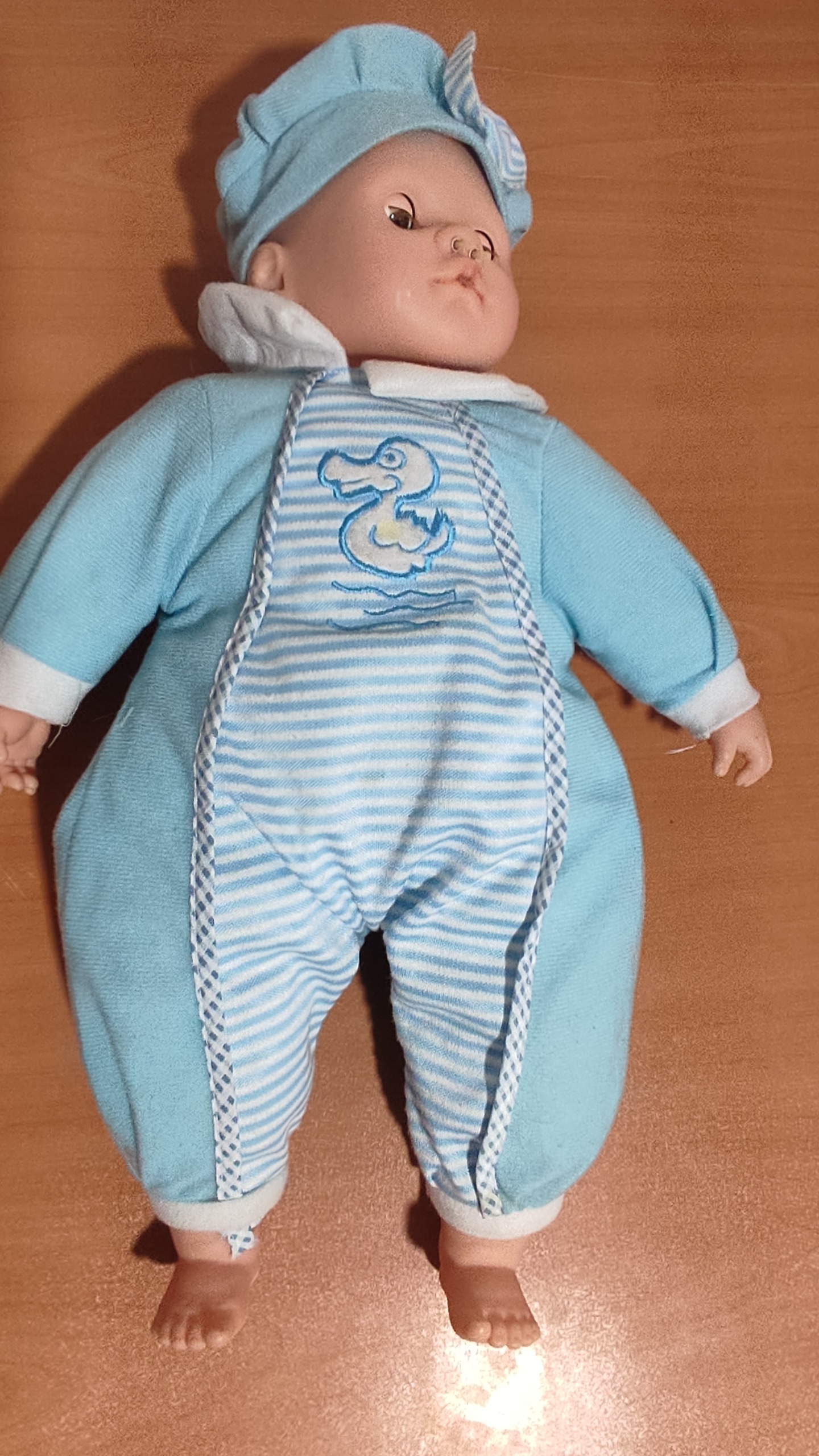 عروسک سرما خورده