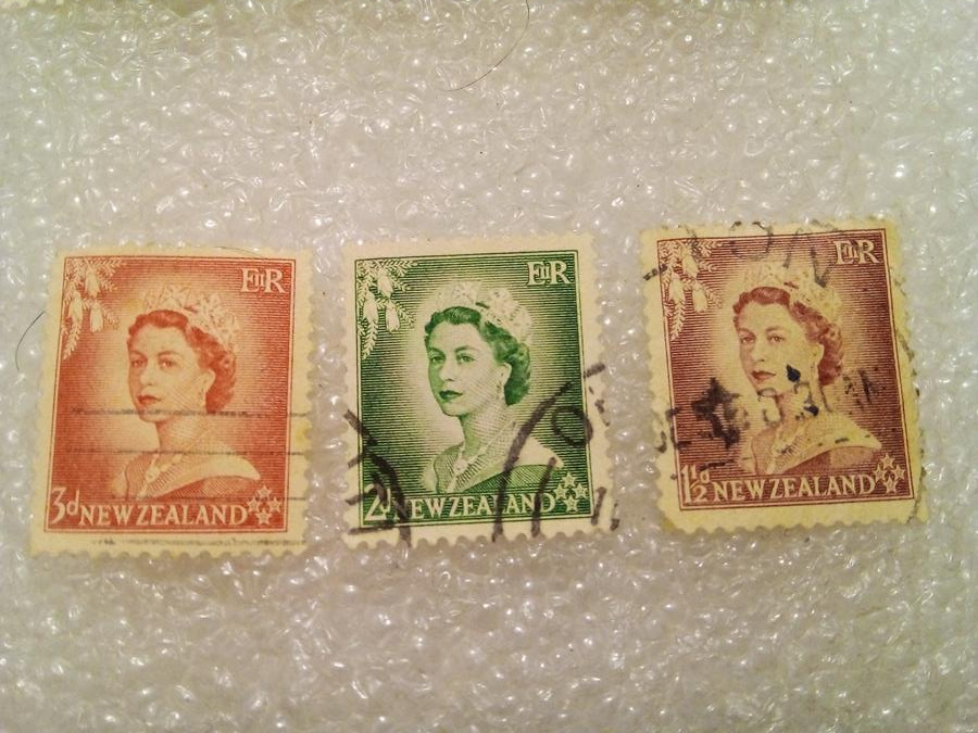 3 تمبر نیوزیلند 1955 قدیمی باارزش ملکه باطله(4)3/2
