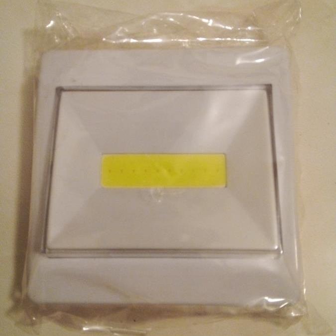 کلید کوب چراغ اضطراری باتری خور جنس نور عالی (ک 7)