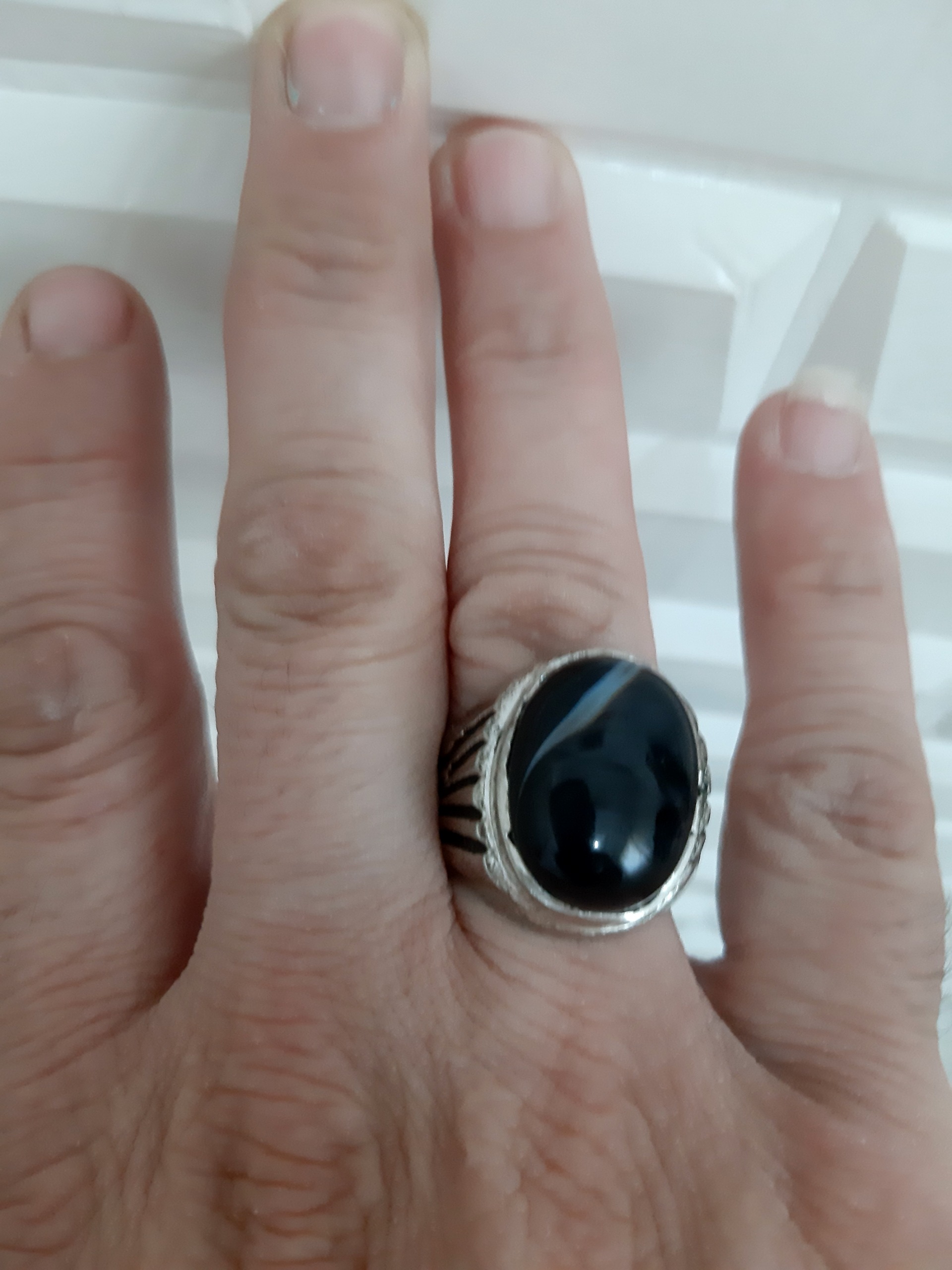 انگشتر نقره ای نگین عقیق سلیمانی درشت