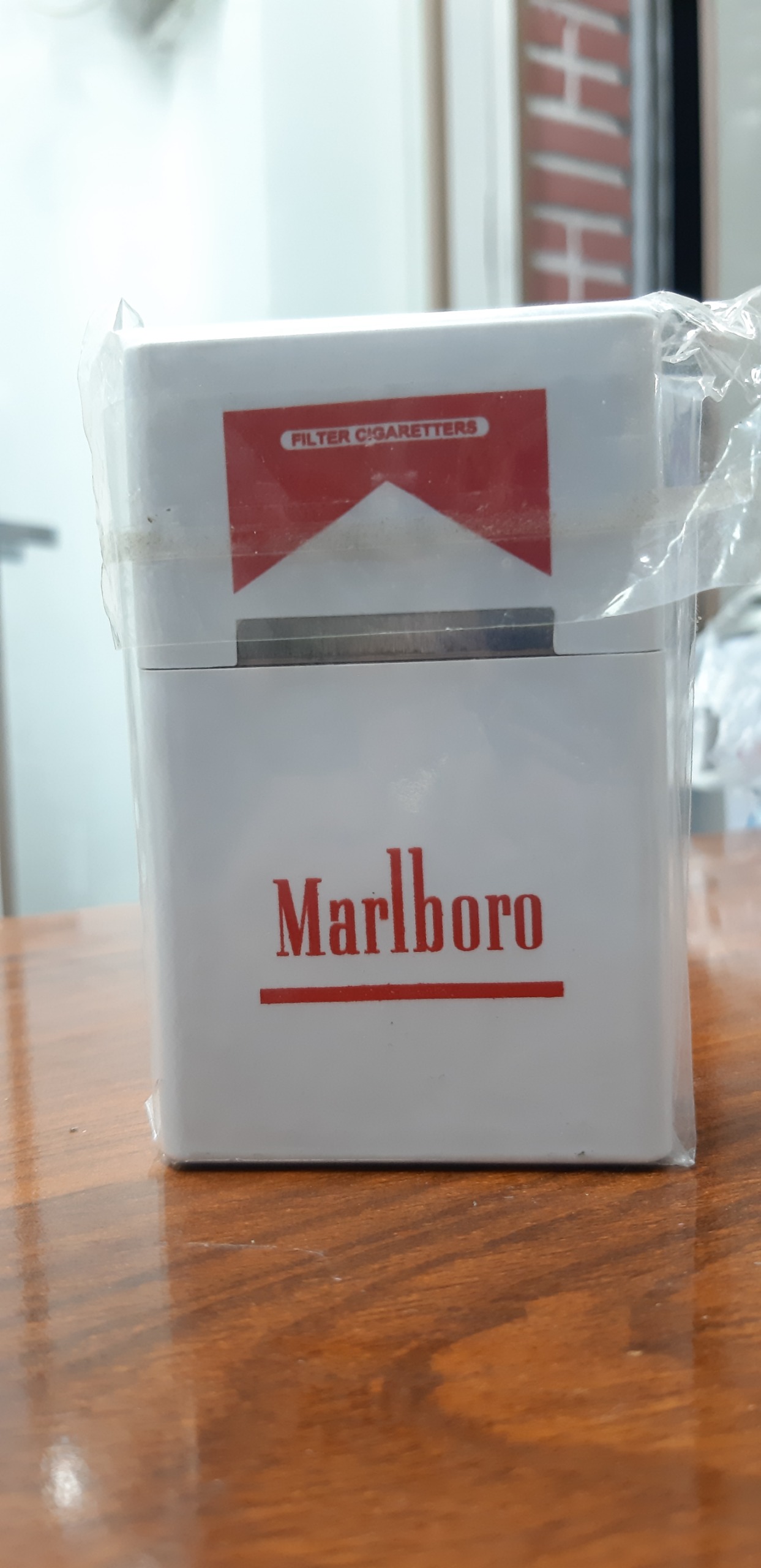 جاسیگاری مدل  پاکتی درب دار فنری طرح Marlboro