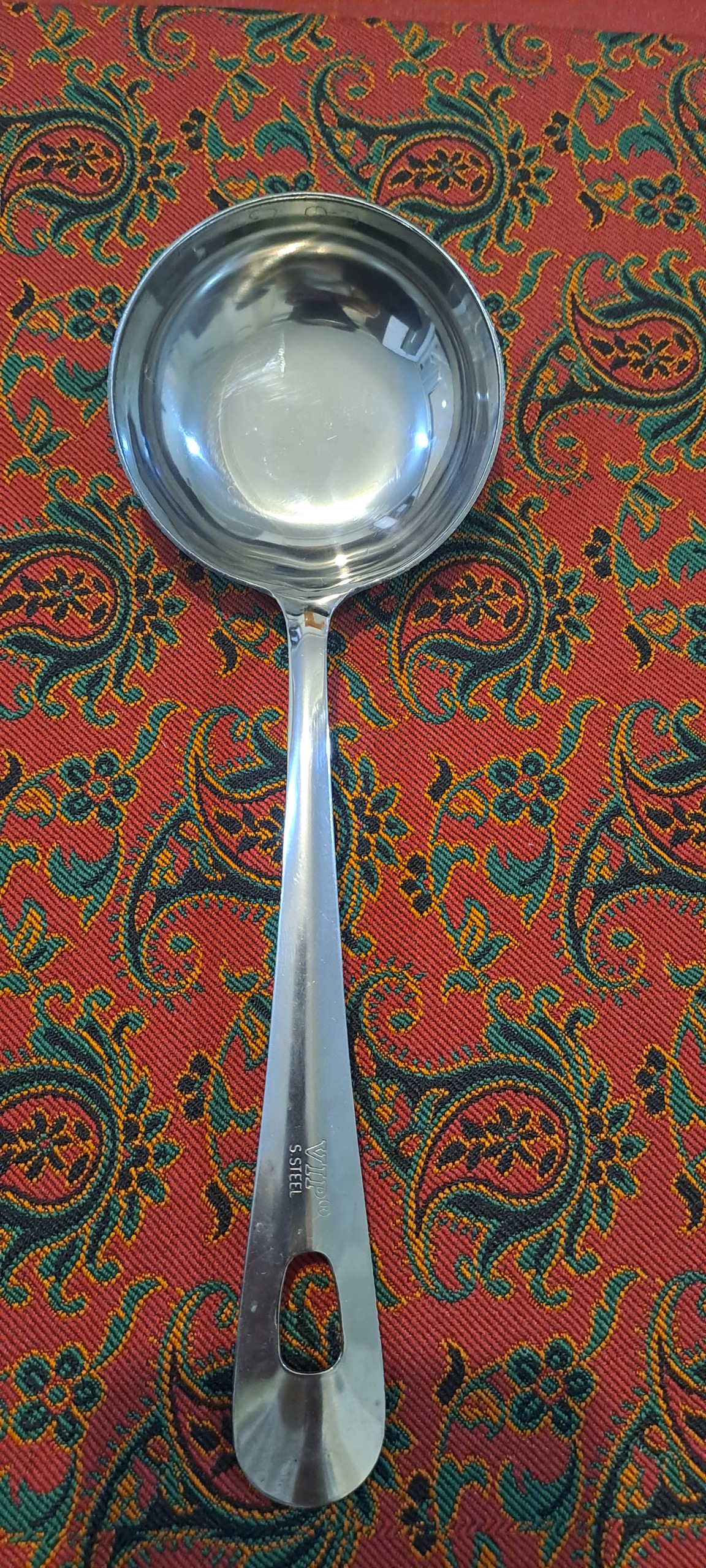 ملاقه خورش جنس استیل