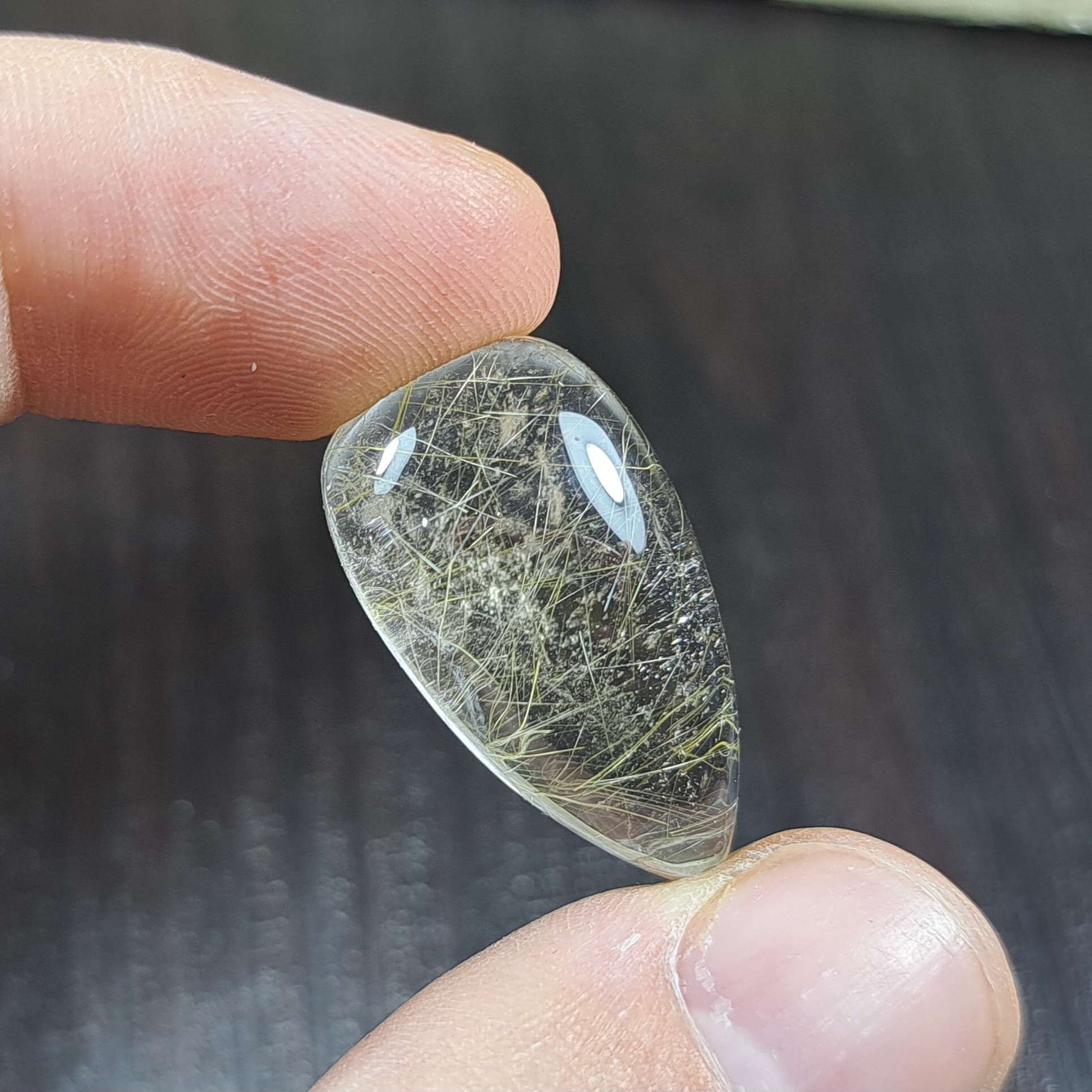 در مویی طلایی نایاب