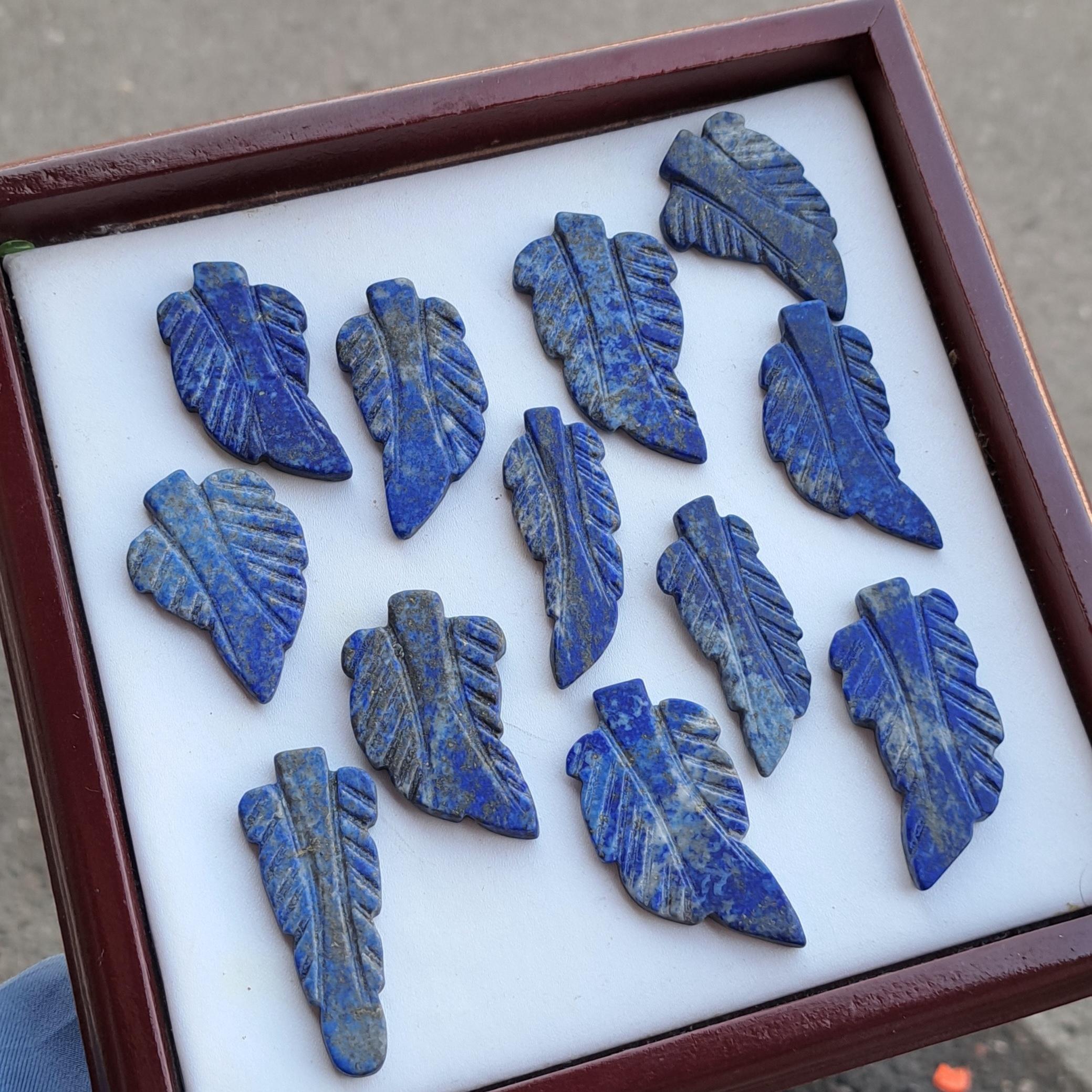 آویز برگ لاجورد طرح قدیمی