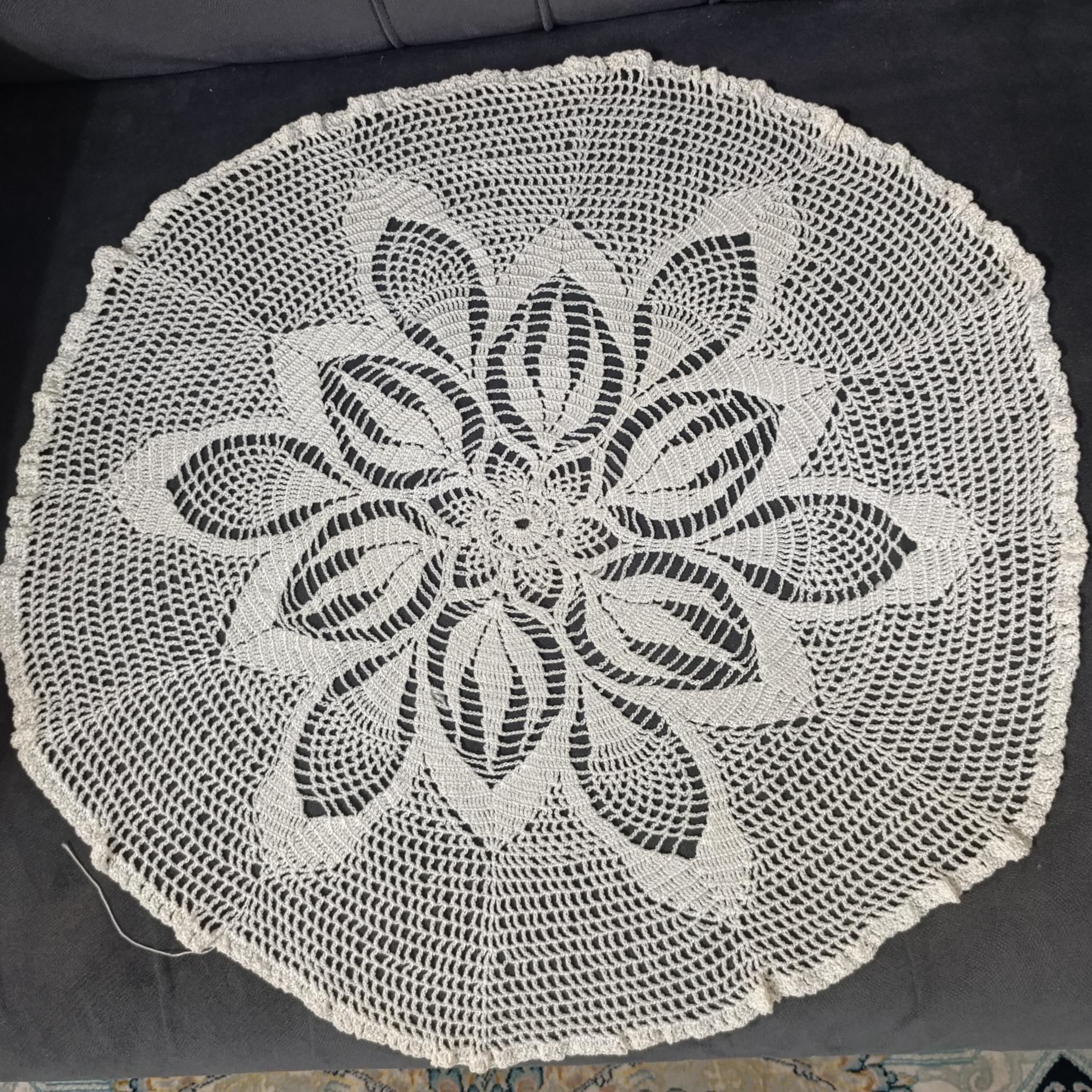 رومیزی قلاب بافی ابریشمی