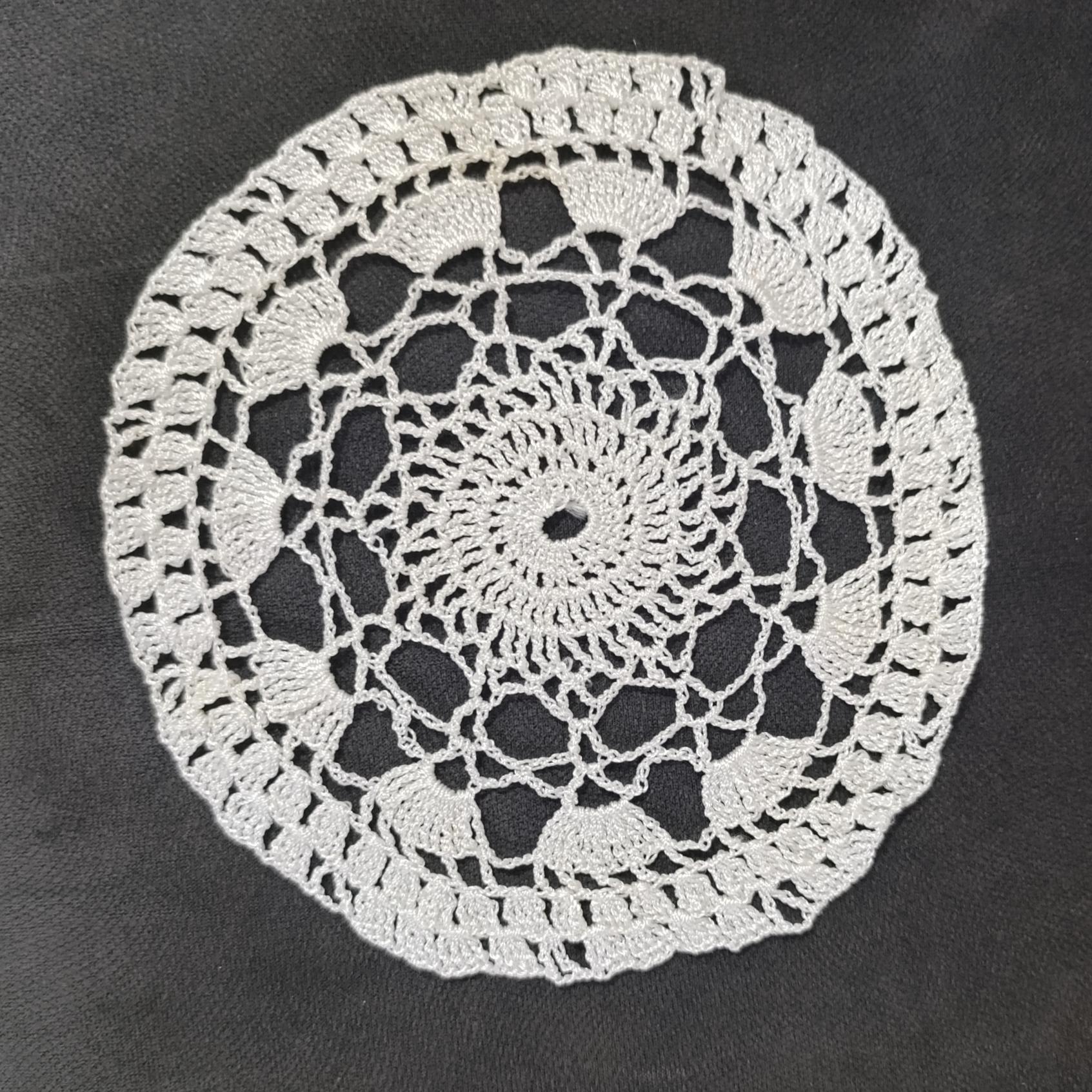 رو میزی ابریشمی کوچک