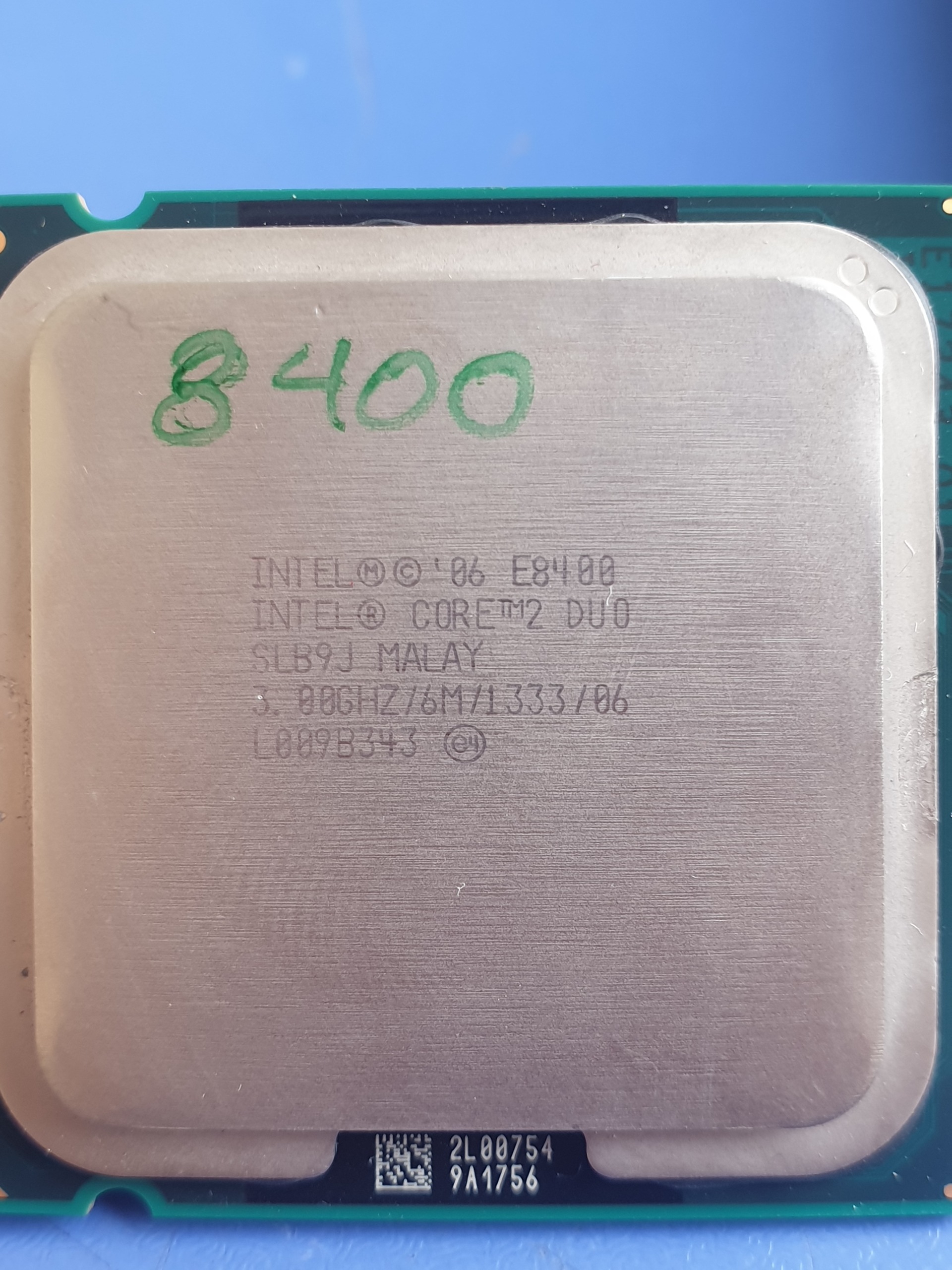 Intel Core 2 Duo E8400
