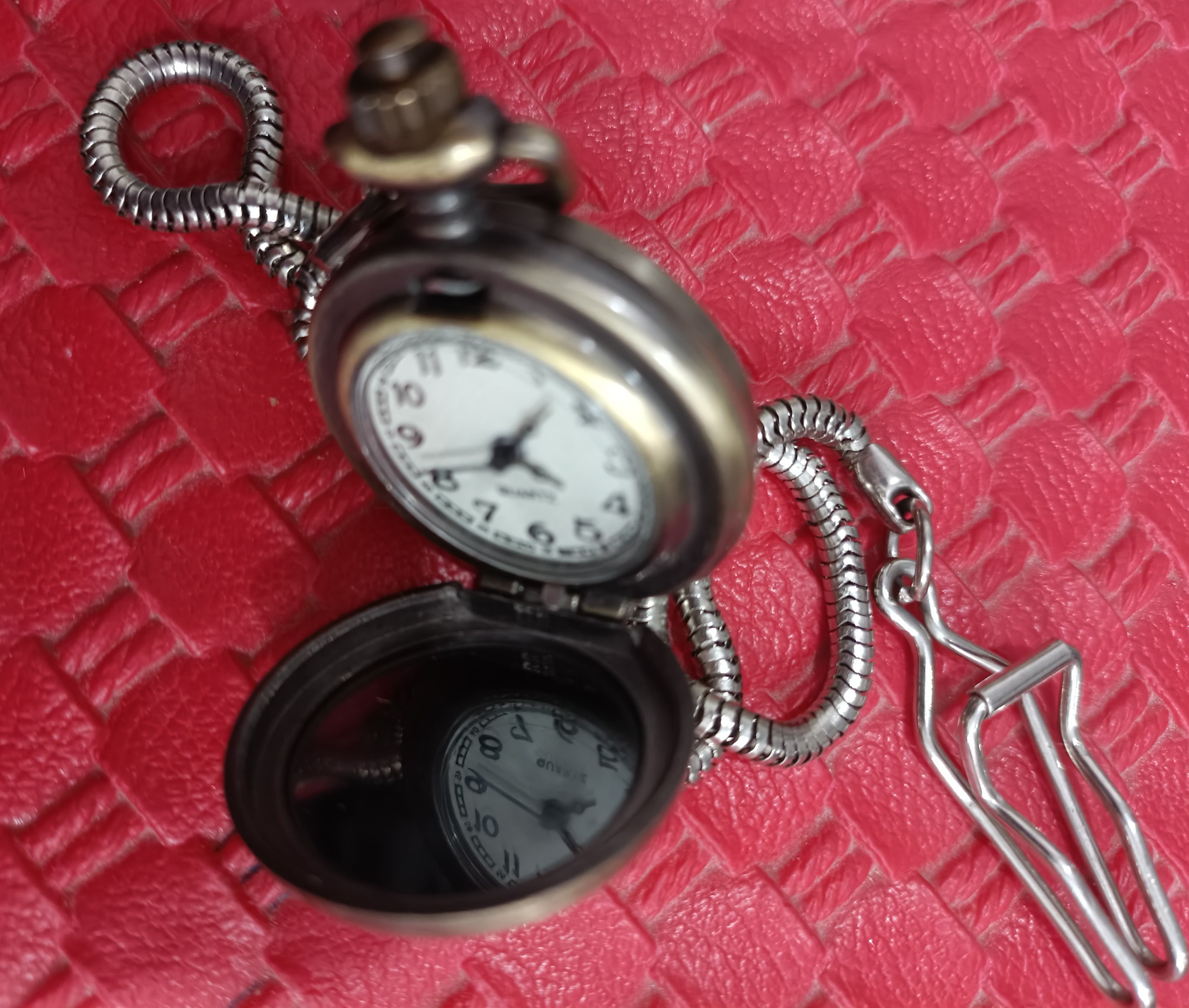 ساعت جیبی زیبا کوارتز