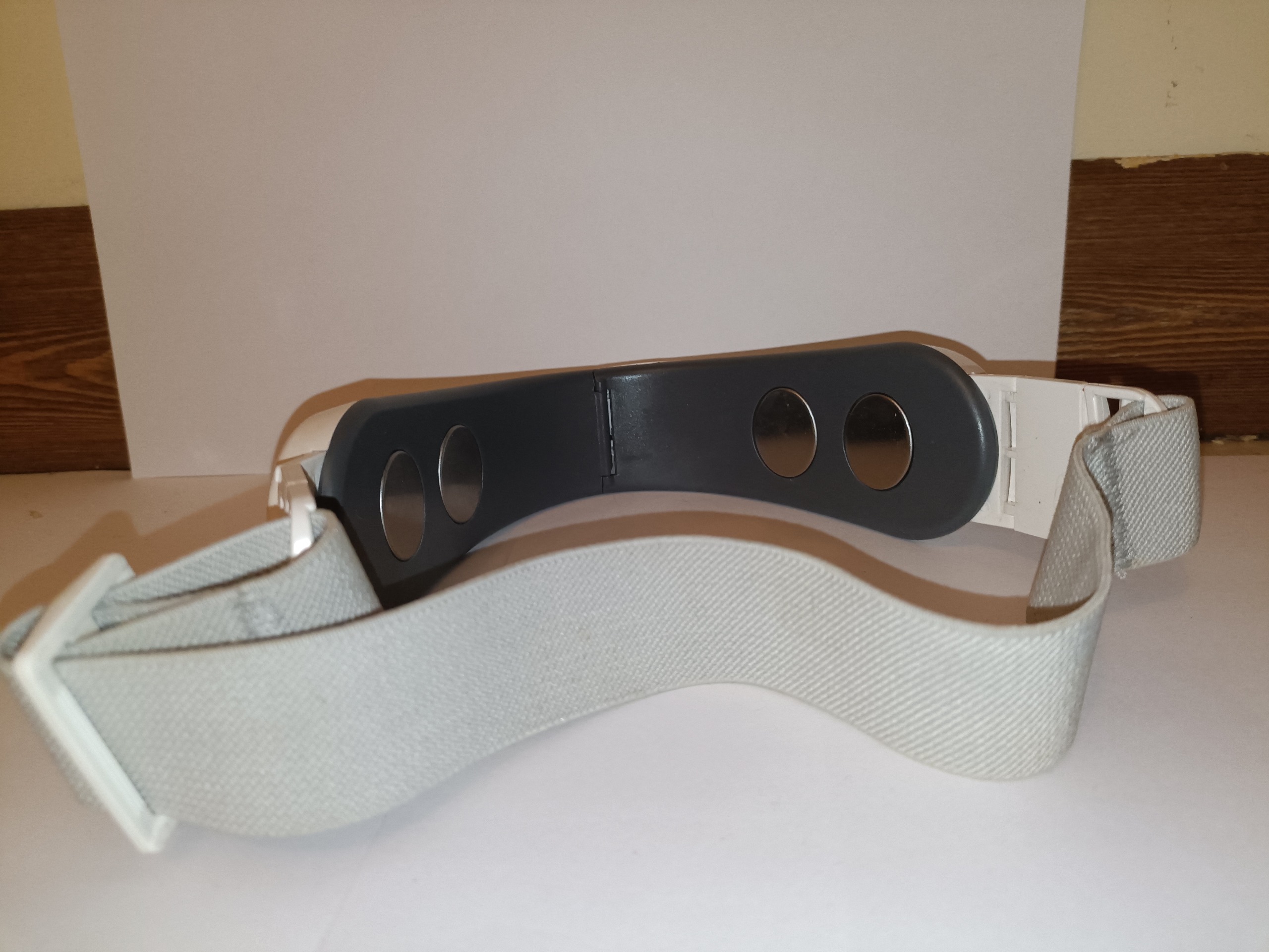 ماساژور رفع غبغب همراه شارژر