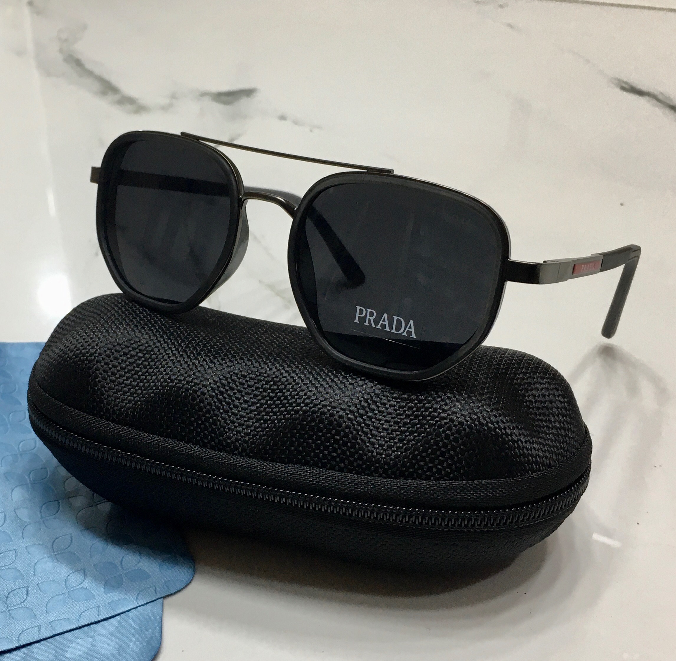 عینک مردانه برند Prada