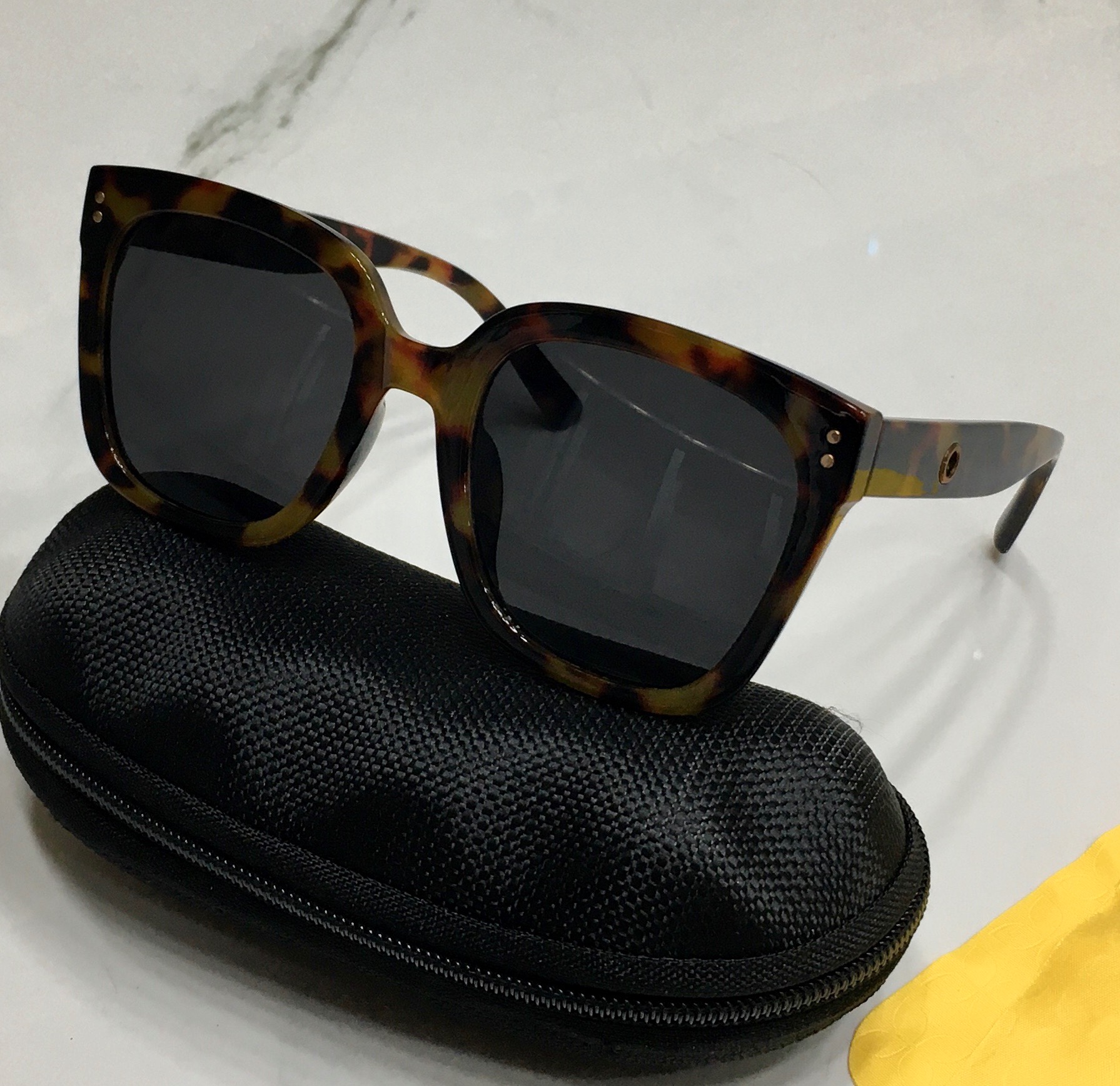 عینک آفتابی زنانه مدل Z3381