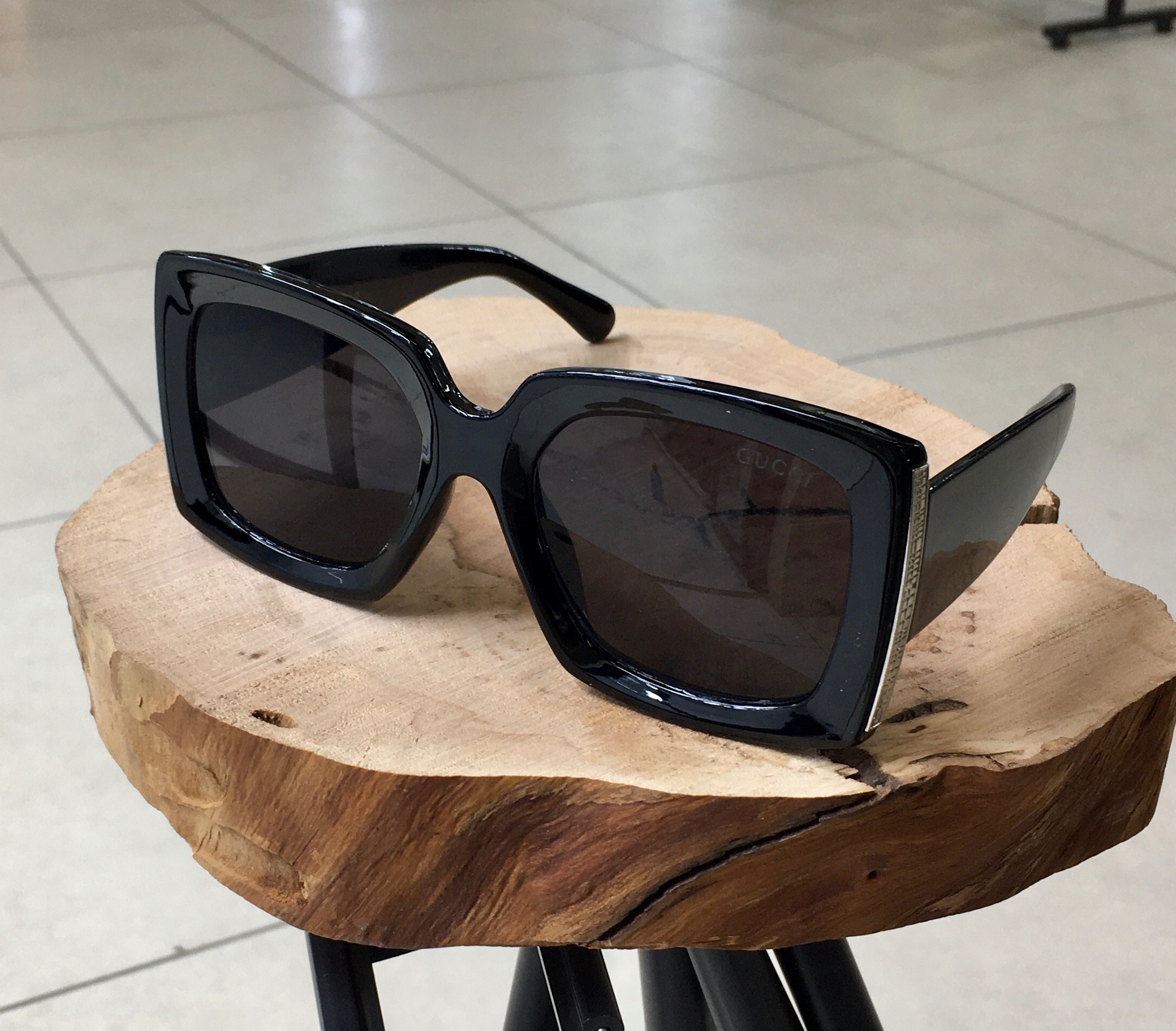 عینک آفتابی زنانه کد Dah1012