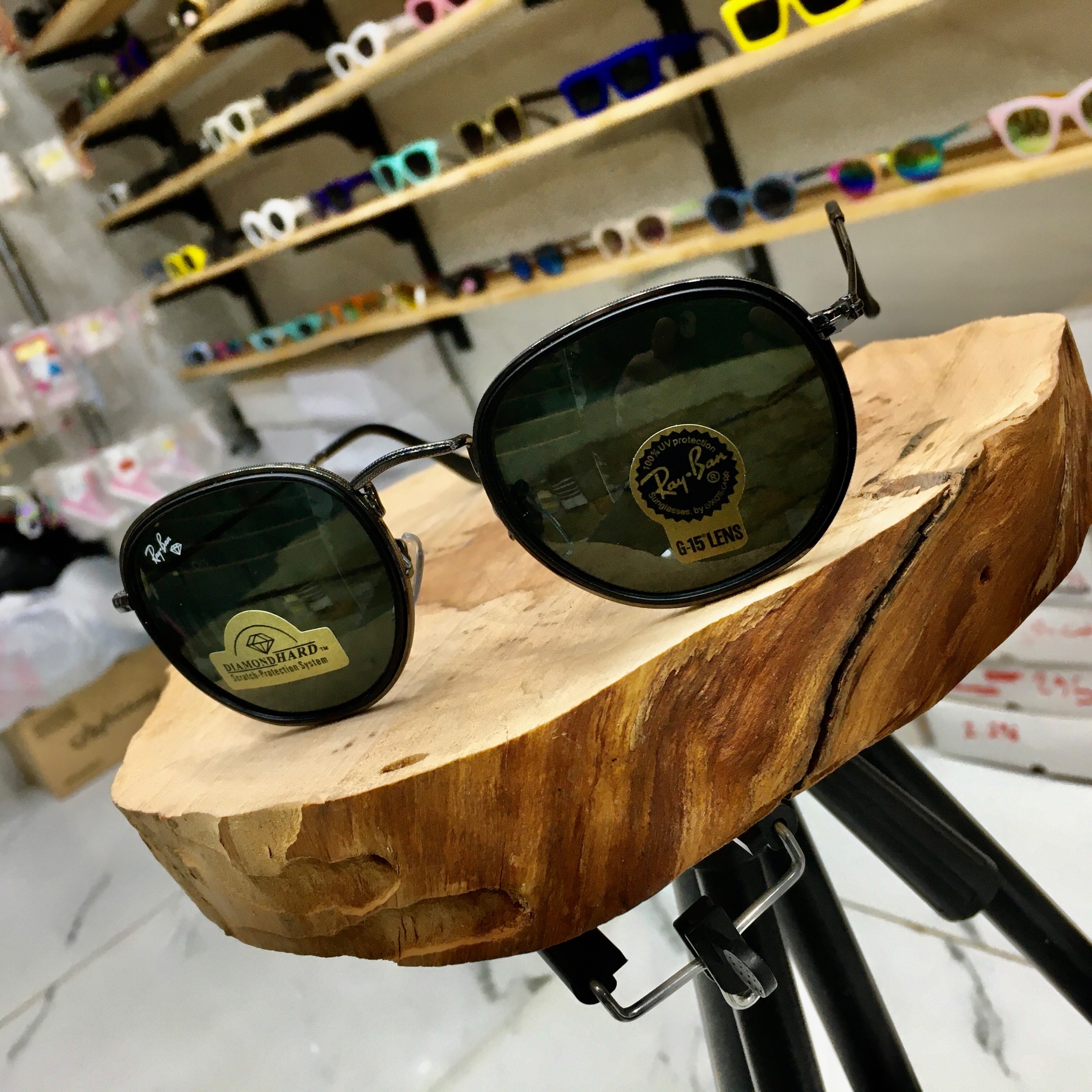 عینک شیشه سنگ Ray Ban با بدنه فلز