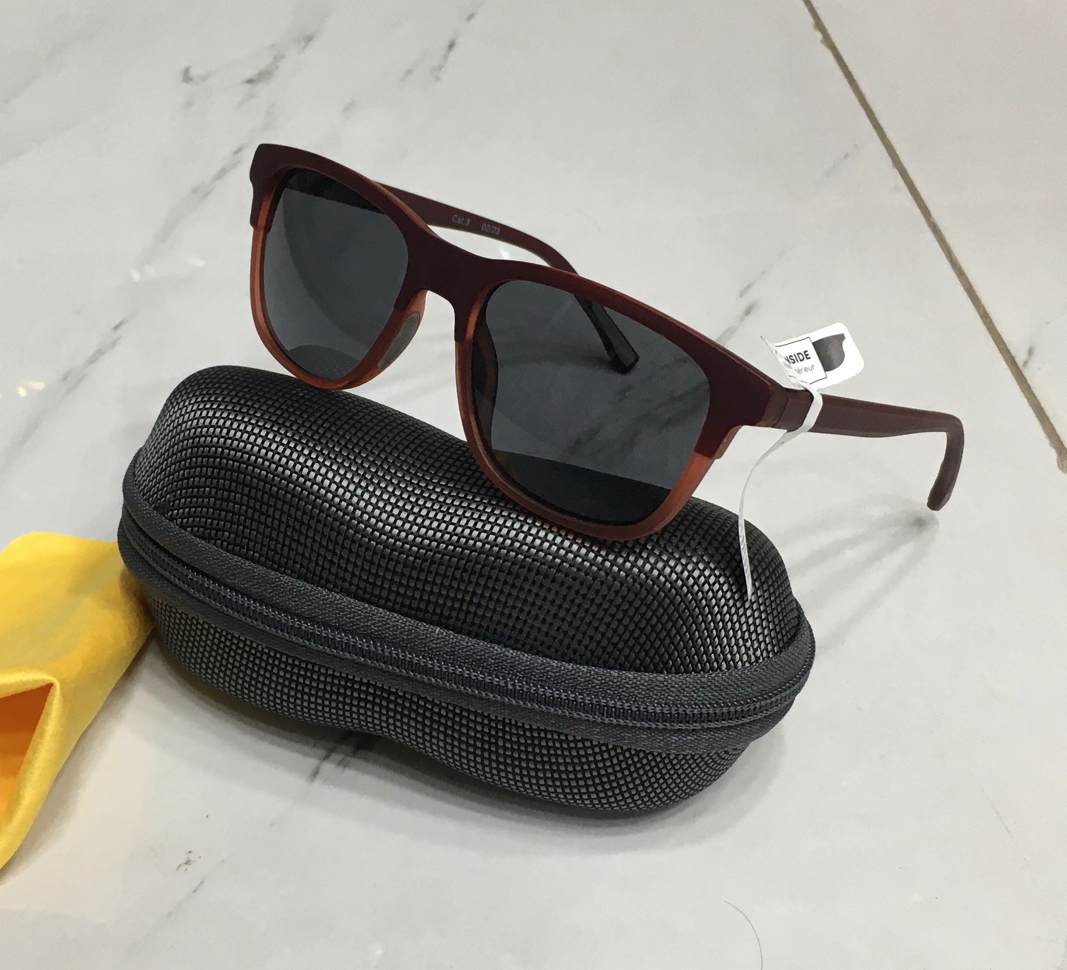 عینک استوک اکبند فروشگاهی