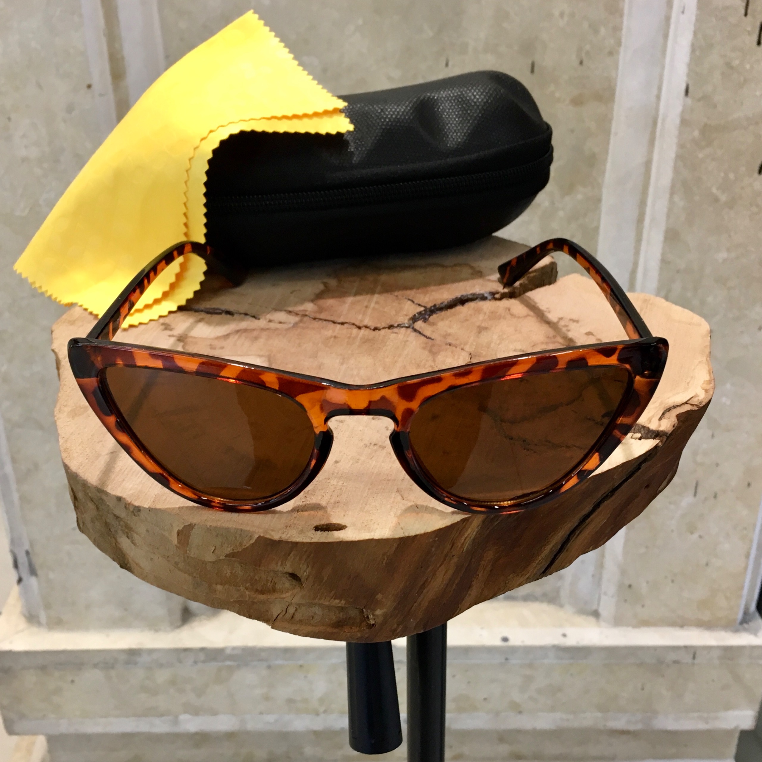 عینک آفتابی زنانه Uv400 مدل گربه ای برند Chanel