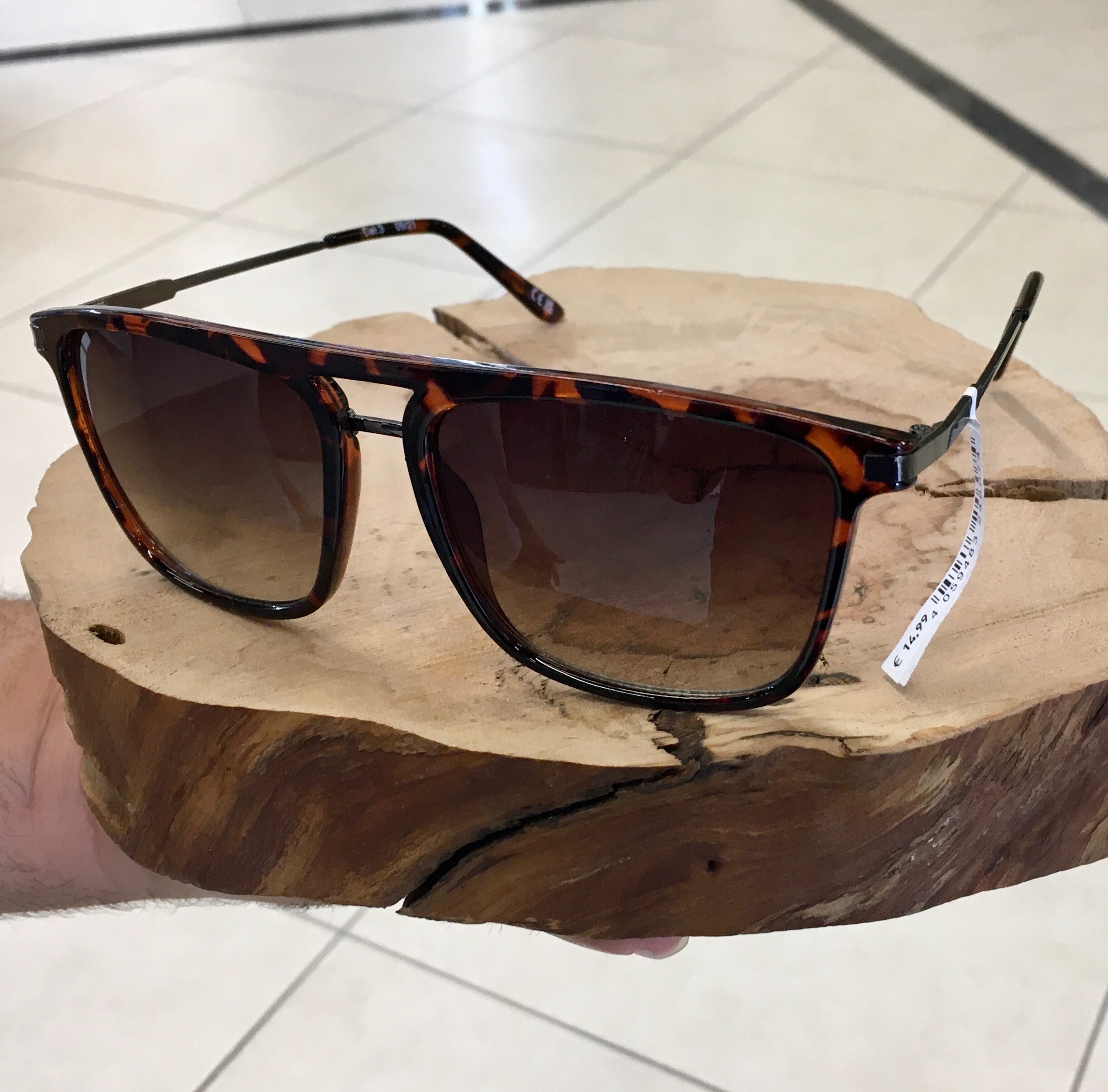 عینک اروپایی زنانه با قیمت 14/99 یورویی