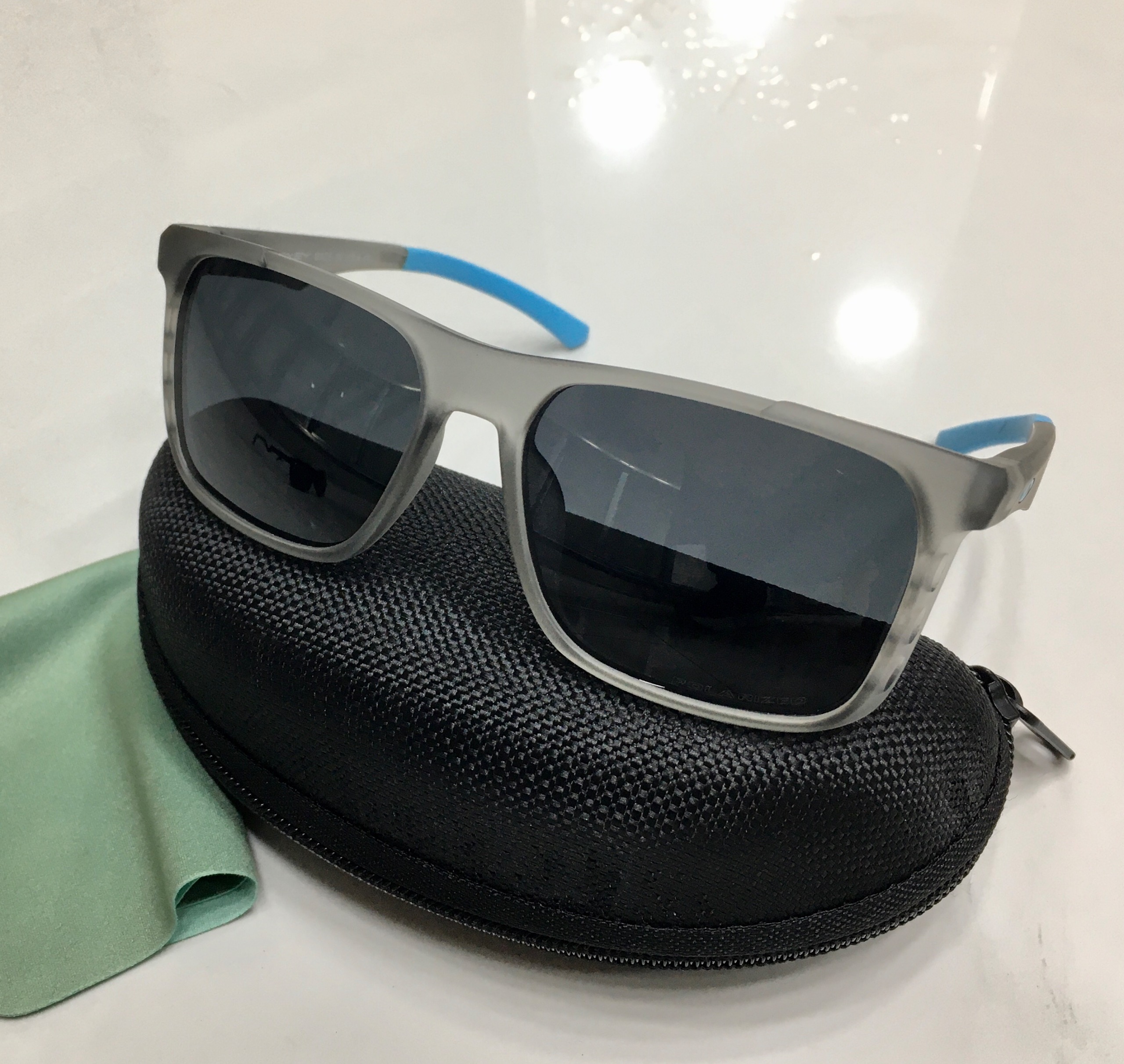 عینک اسپرت Oakley Polarized  Uv400 Luxury