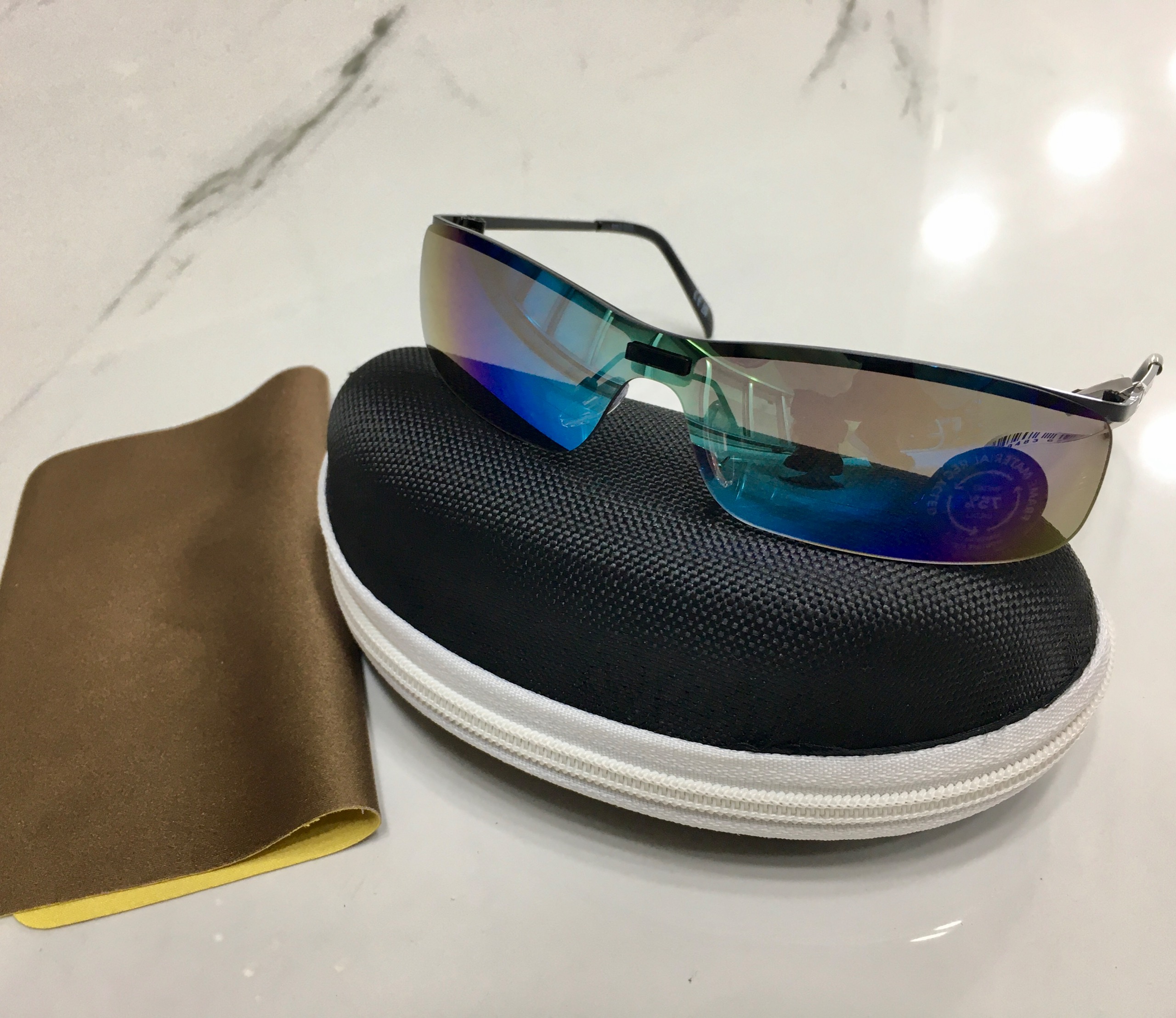 عینک اسپرت استوک آکبند اروپایی