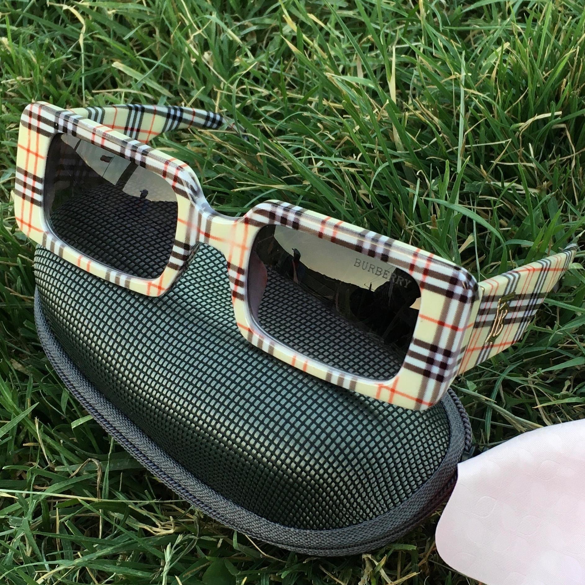 عینک زنانه برند Burberry ایتالیا