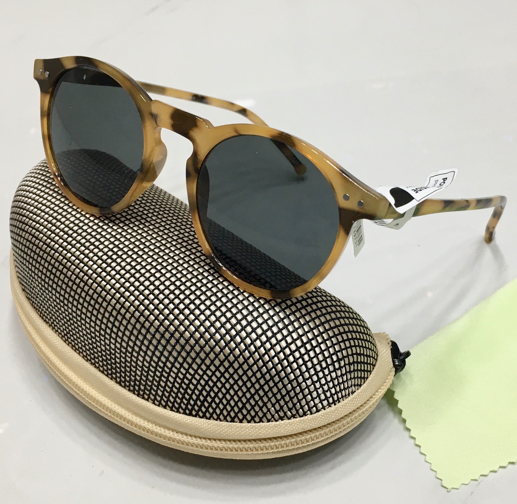 صورت گرد و کوچکی داری این عینک را از دست نده