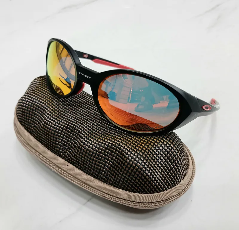 عینک اسپرت برند Oakley پلاریزه و Uv400