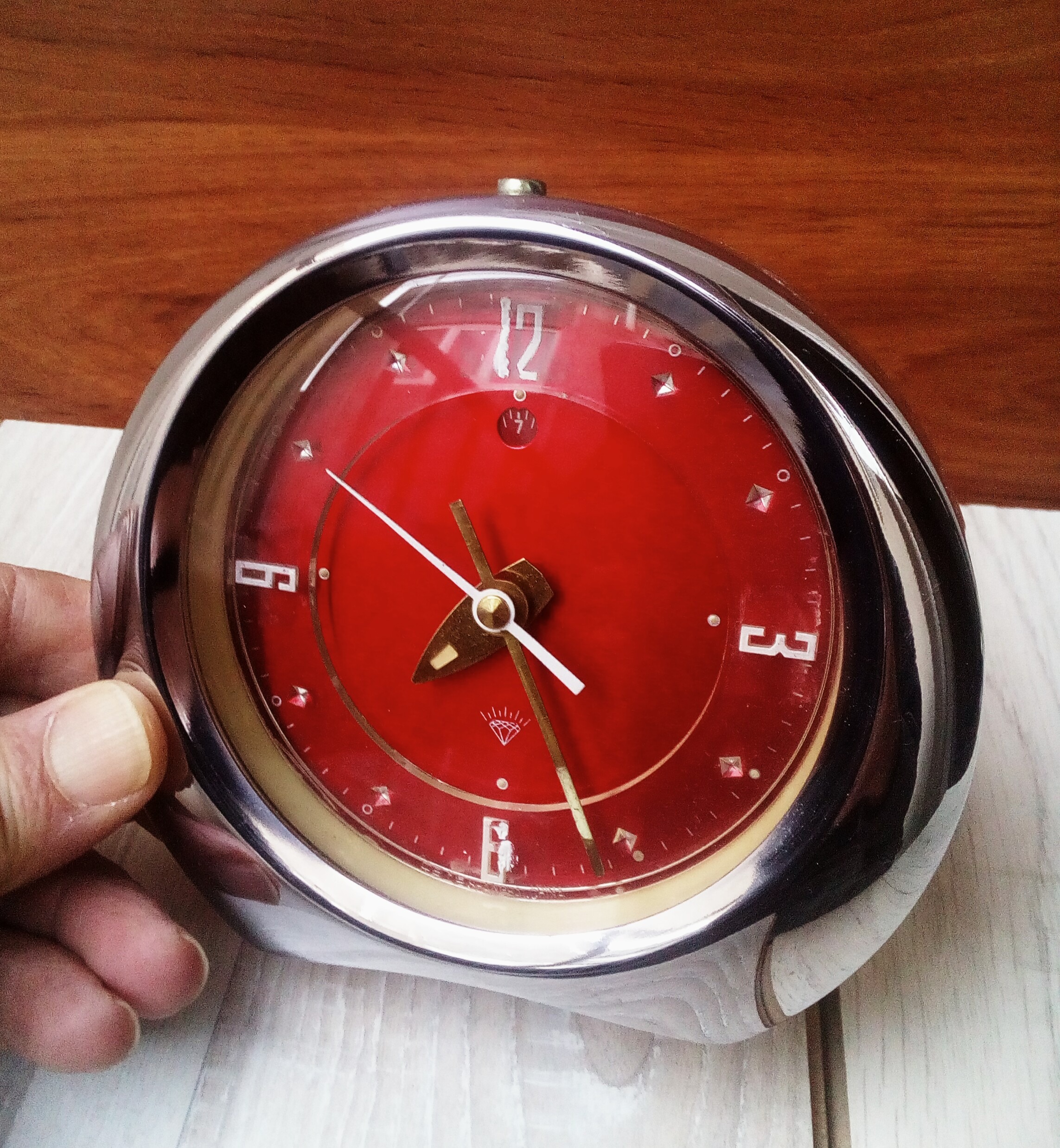 رومیزی زنگدار با قدمت بالای نیم قرن