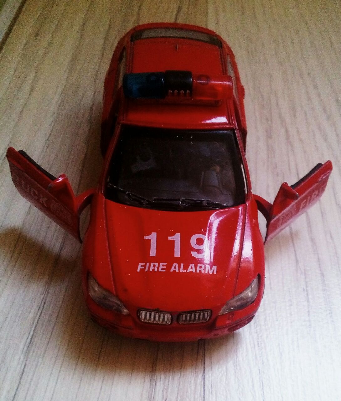 ماکت ماشین فلزی